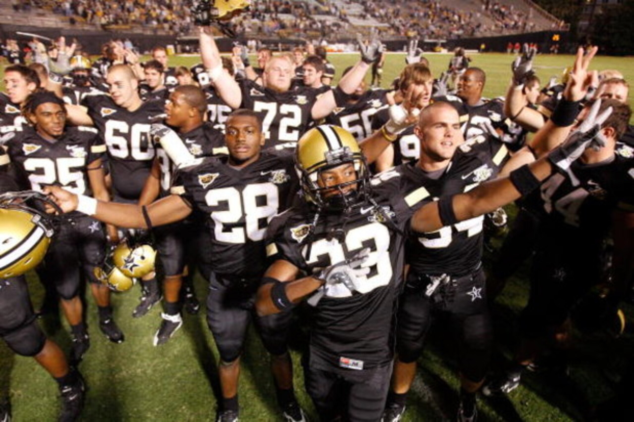 NASHVILLE, TN - SEPTEMBER 15:  Members of the Vanderbilt Commodores celebrate after defeating the Ole Miss Rebels 31-17 on September 15, 2007 at Vanderbilt Stadium in Nashville, Tennessee.  (Photo by Chris Graythen/Getty Images)