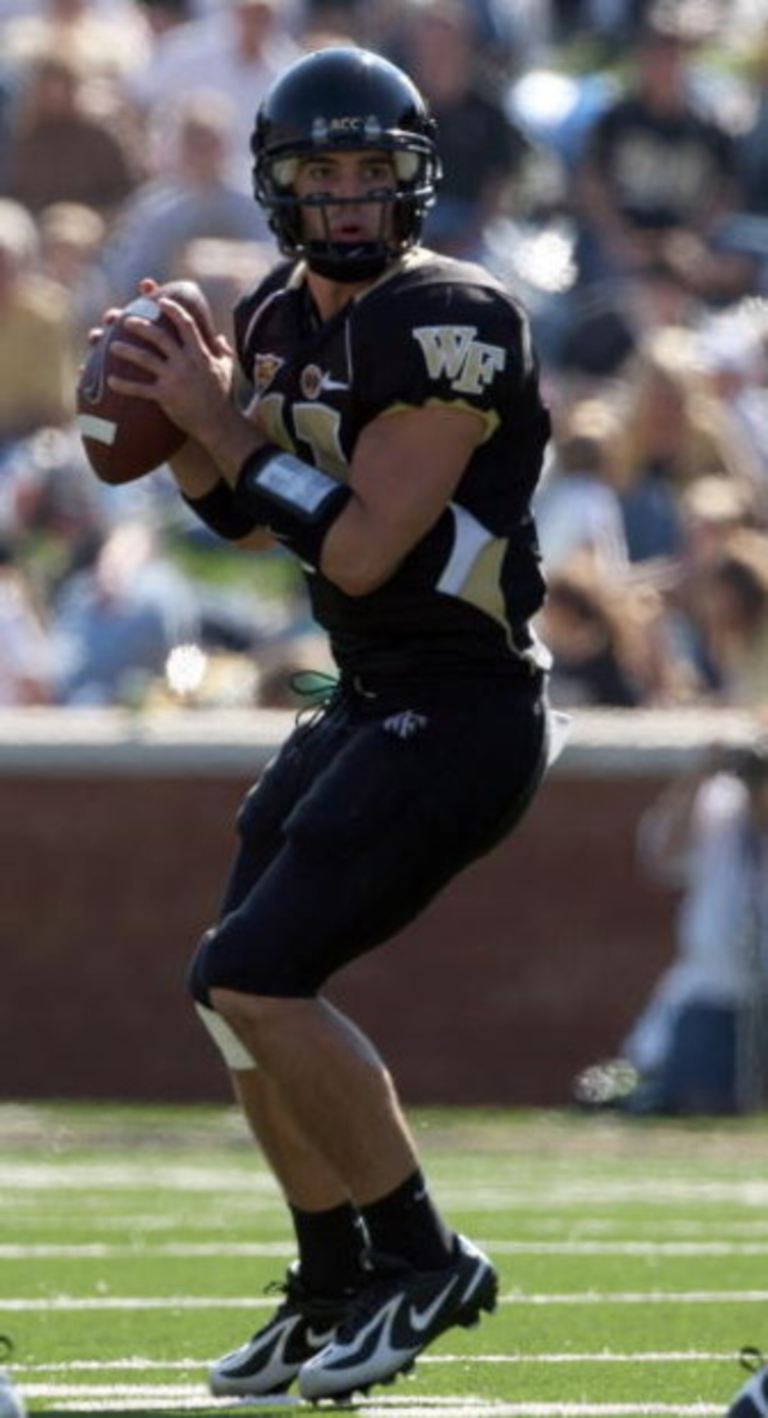 WINSTON SALEM, NC - OCTOBER 27:  Riley Skinner #11 the Quarterback of the Wake Forest Demon Deacons during the ACC game at the Groves Stadium, on October 27, 2007 in Winston Salem,North Carolina.  (Photo by David Cannon/Getty Images)