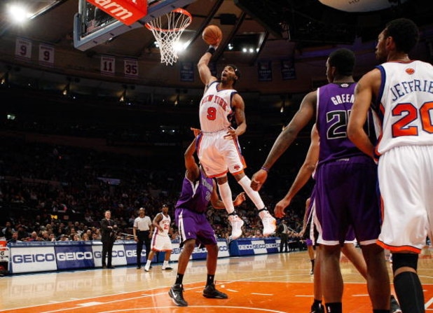 NEW YORK - MARCH 20:  Chris Wilcox #9 of the New York Knicks dunks the ball against the Sacramento Kingson March 20, 2009 at Madison Square Garden in New York City. NOTE TO USER: User expressly acknowledges and agrees that, by downloading and or using thi