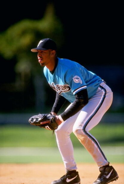 10 Mar 1998:  Derrek Lee of the Florida Marlins in action during the Marlins 4-3 spring training loss to the Los Angeles Dodgers at Holman Stadium in Vero Beach, Florida. Mandatory Credit: Matthew Stockman  /Allsport