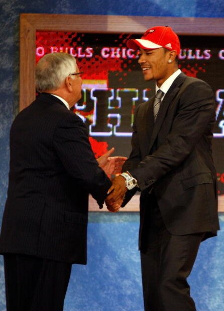 NEW YORK - JUNE 26:  NBA Commissioner David Stern shakes hands with number one draft pick for the Chicago Bulls, Derrick Rose during the 2008 NBA Draft at the Wamu Theatre at Madison Square Garden June 26, 2008 in New York City. NOTE TO USER: User express