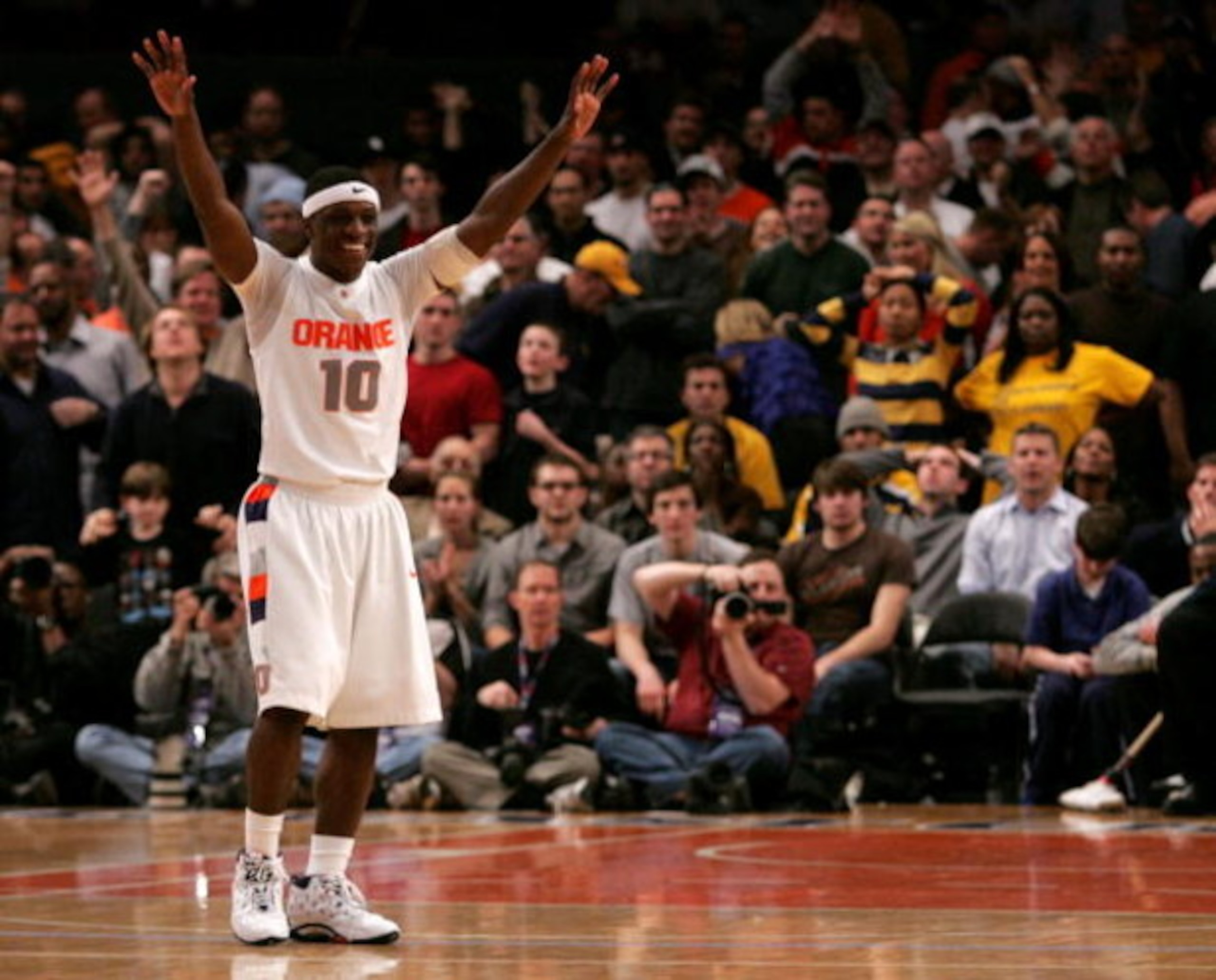 NEW YORK - MARCH 13:  Jonny Flynn #10 of the  Syracuse Orange reacts late in the game against the West Virginia Mountaineers during the semifinal round of the Big East Tournament at Madison Square Garden on March 13, 2009 in New York City.  (Photo by Mich