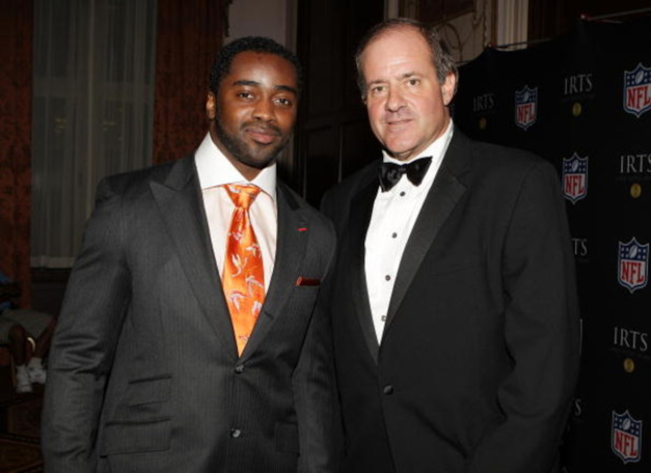 NEW YORK - SEPTEMBER 18:  Former NFL player Curtis Martin (L) and Chris Berman of ESPN pose for a photo at the IRTS Gold Metal Award Gala September 18, 2008 at the Waldorf-Astoria in New York City.  (Photo by Mike Stobe/Getty Images)