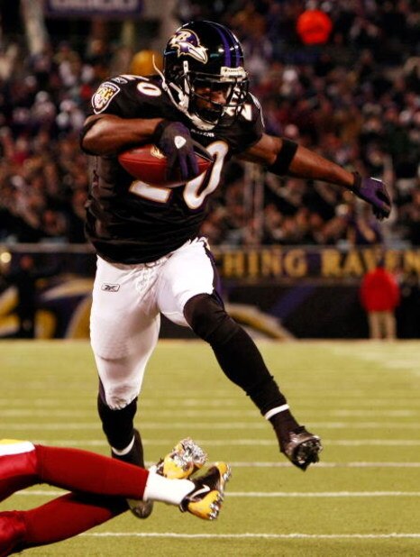 BALTIMORE - DECEMBER 07:  Safety Ed Reed #20 of the Baltimore Ravens returns a fumble for a touchdown against the Washington Redskins December 7, 2008 at M&T Bank Stadium in Baltimore, Maryland.  (Photo by Win McNamee/Getty Images)