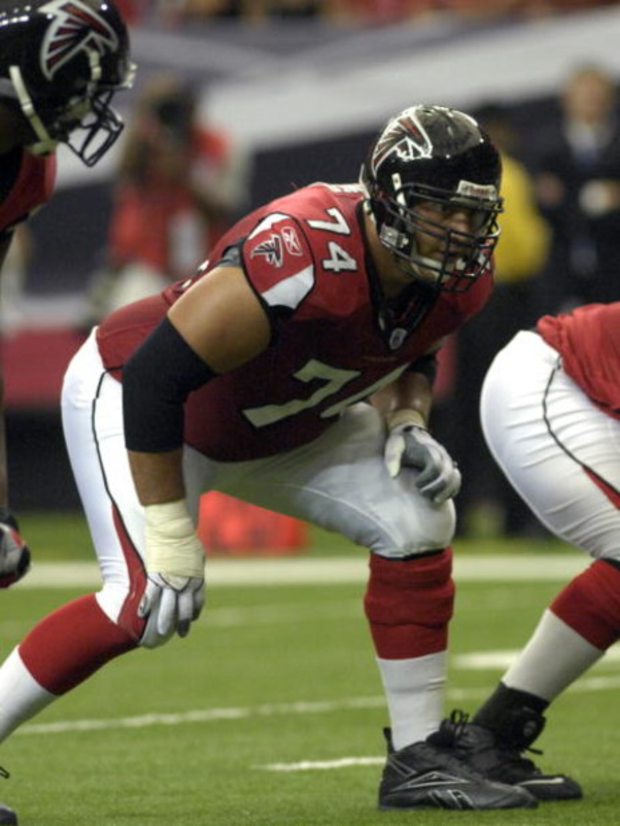 ATLANTA, GA - SEPTEMBER 30: Tackle Todd Weiner #74 of the Atlanta Falcons sets to block against the Houston Texans at the Georgia Dome on September 30, 2007 in Atlanta, Georgia.  The Falcons won 26-16.  (Photo by Al Messerschmidt/Getty Images)