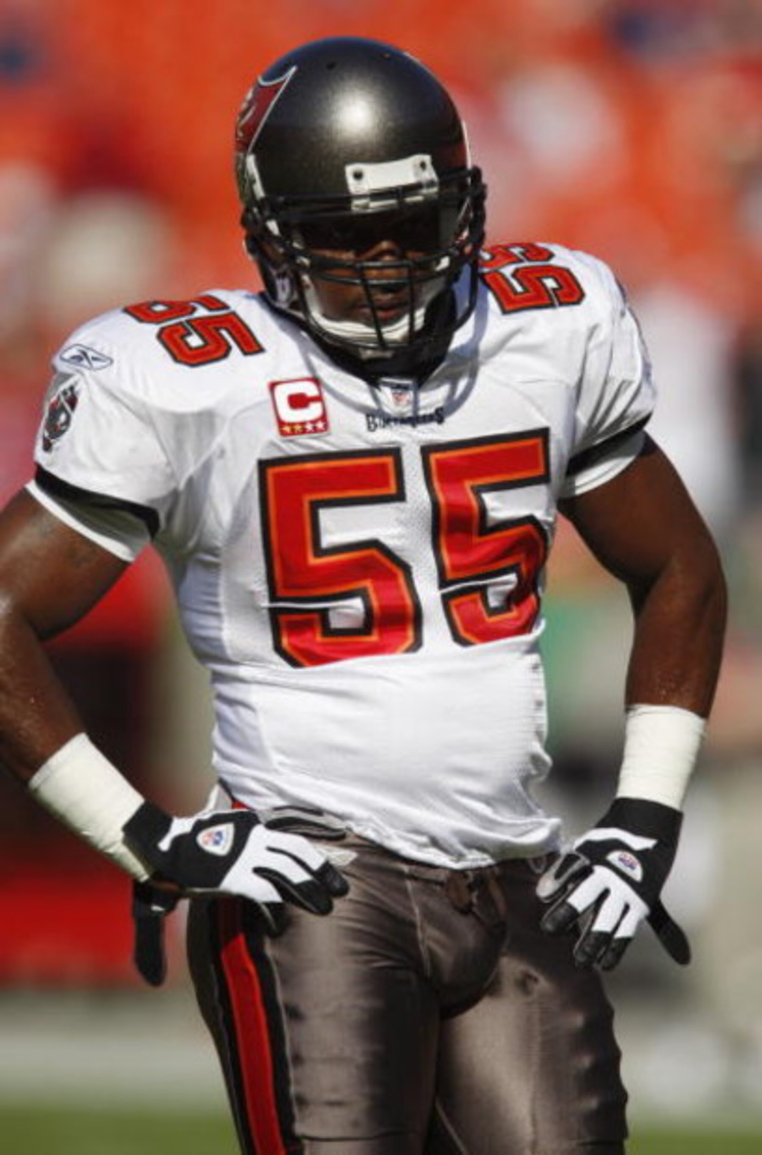KANSAS CITY, MO - NOVEMBER 02:  Derrick Brooks #55 of the Tampa Bay Buccaneers looks on against the Kansas City Chiefs during their NFL game on November 2, 2008 at Arrowhead Stadium in Kansas City, Missouri.  The Buccaneers won 30 to 27 in overtime. (Phot