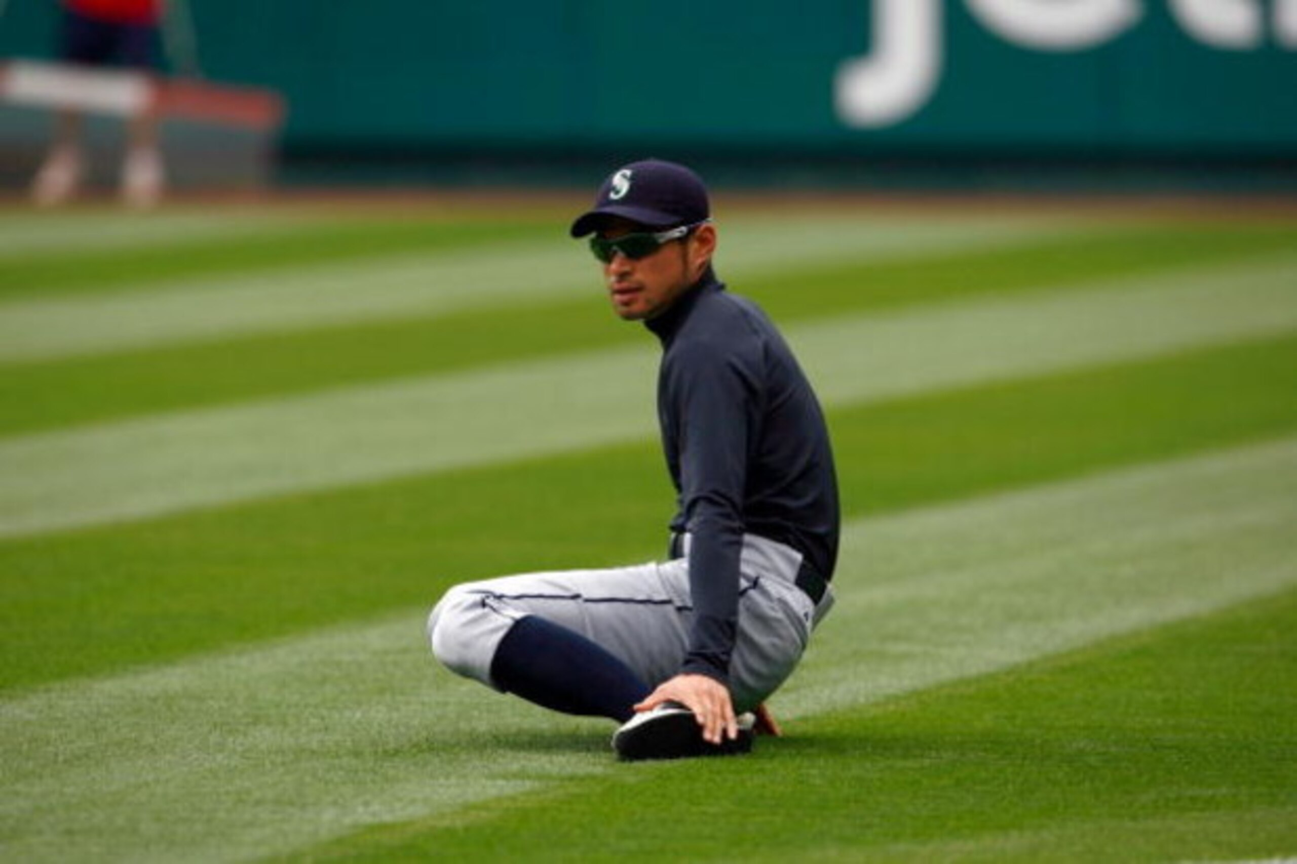 ANAHEIM, CA - MAY 31:  Ichiro Suzuki #51 of the Seattle Mariners warms up prior to the game against the Los Angeles Angels of Anaheim at Angel Stadium on May 31, 2009 in Anaheim, California.  (Photo by Jeff Gross/Getty Images)