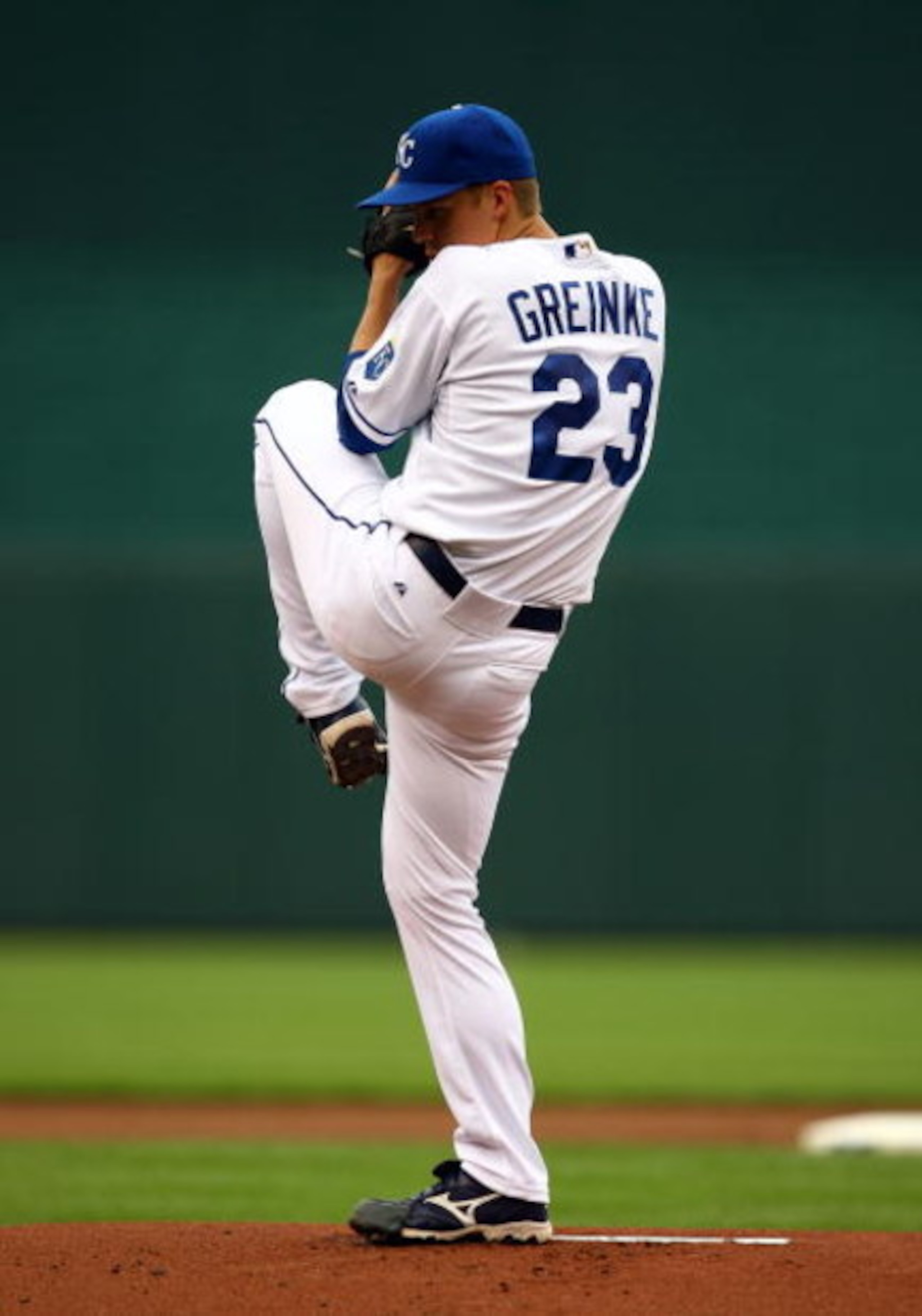 KANSAS CITY, MO - JUNE 17:  Starting pitcher Zack Greinke #23 of the Kansas City Royals pitches just prior to the start of the game against  the Arizona Diamondbacks on June 17, 2009 at Kauffman Stadium in Kansas City, Missouri.  (Photo by Jamie Squire/Ge