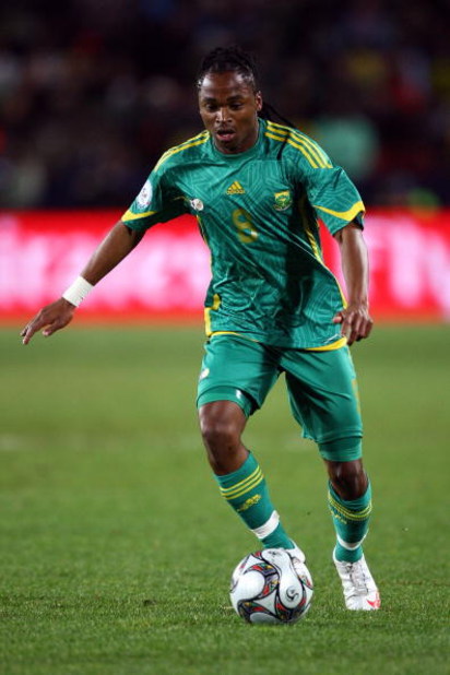 JOHANNESBURG, SOUTH AFRICA - JUNE 25:  Siphiwe Tshabalala of South Africa in action during the FIFA Confederations Cup Semi Final match beween Brazil and South Africa at Ellis Park on June 25, 2009 in Johannesburg, South Africa.  (Photo by Alex Livesey/Ge