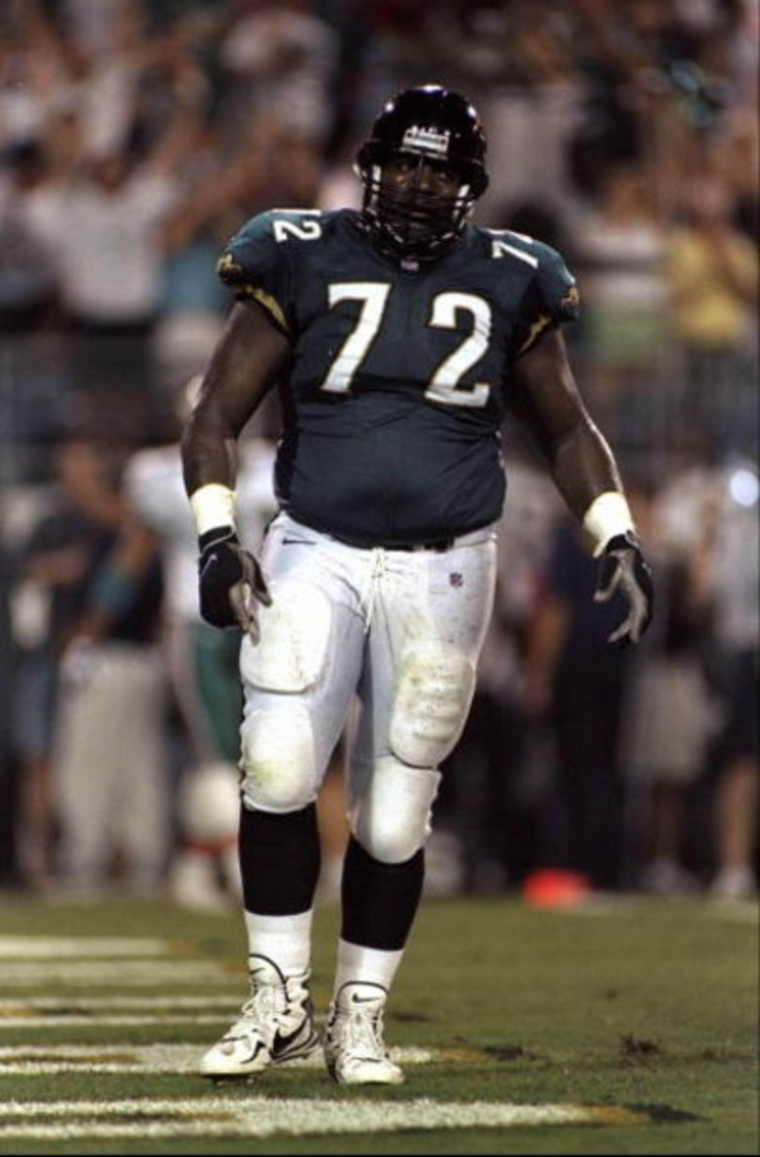 11 Oct 1998:  Offensive tackle Leon Searcy #72 of the Jacksonville Jaguars looks on during the game against the Miami Dolphins at the Alltel Stadium in Jacksonville, Florida. The Jaguars defeated the Dolphins 28-21. Mandatory Credit: Scott Halleran  /Alls