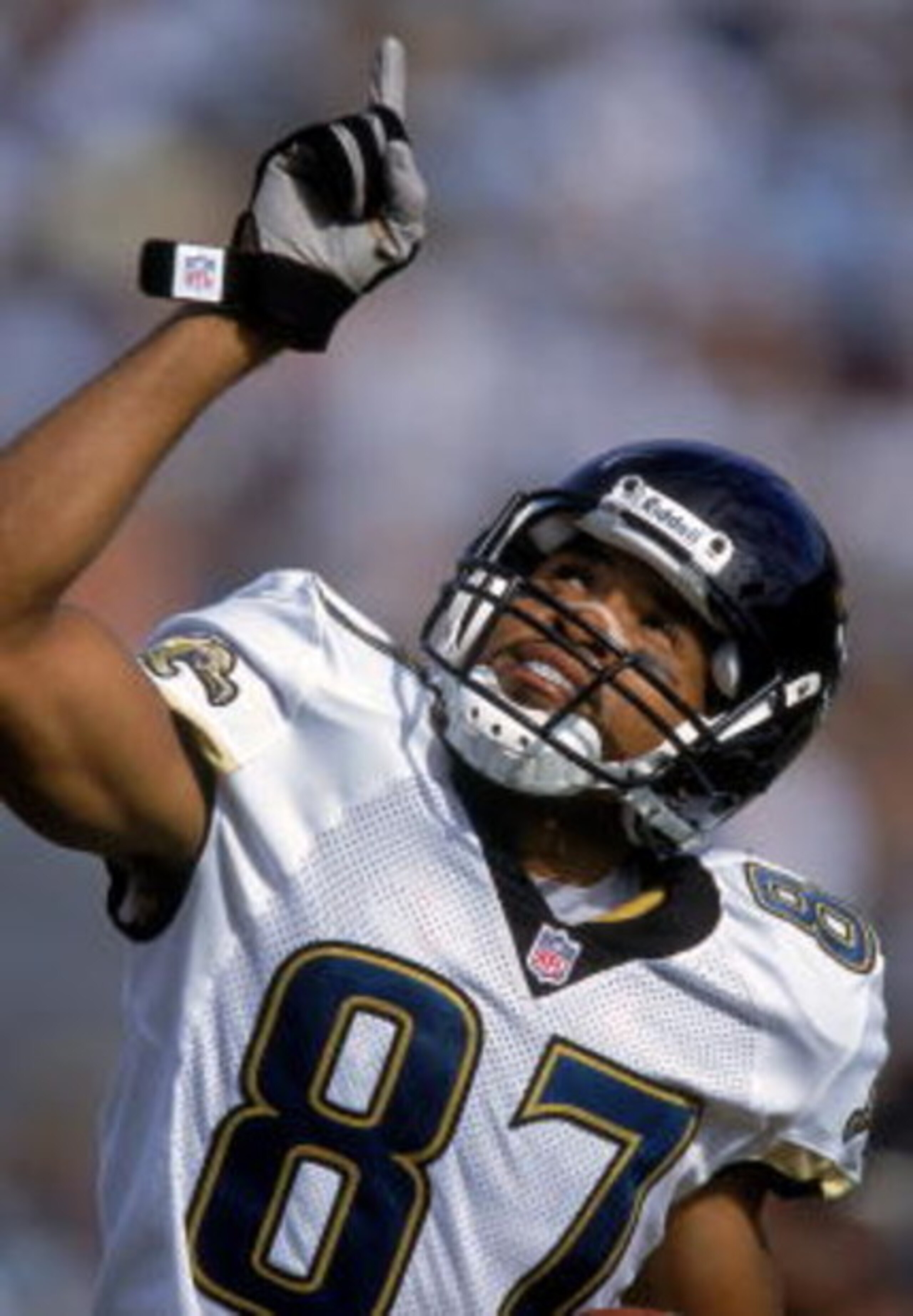 12 Nov 2000: Keenan McCardell #87 of the Jacksonville Jaguars points to the sky during the game against the Seattle Seahawks at the Alltel Stadium in Jacksonville, Florida. The Seahawks defeated the Jaguars 28-21.Mandatory Credit: Andy Lyons  /Allsport