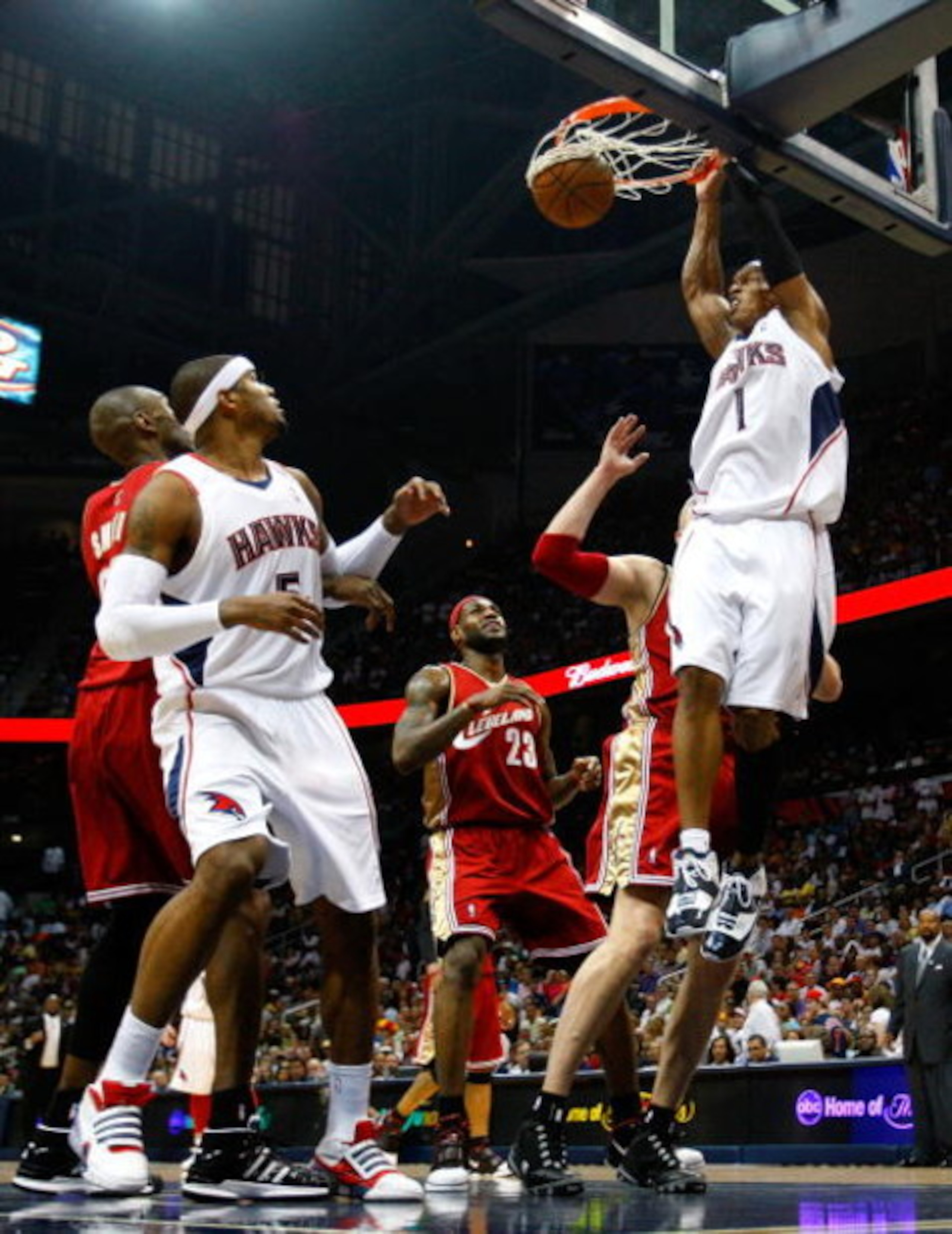 ATLANTA - MAY 09:  Maurice Evans #1 of the Atlanta Hawks dunks against the Cleveland Cavaliers in Game Three of the Eastern Conference Semifinals during the 2009 NBA Playoffs at Philips Arena on May 9, 2009 in Atlanta, Georgia.  NOTE TO USER: User express