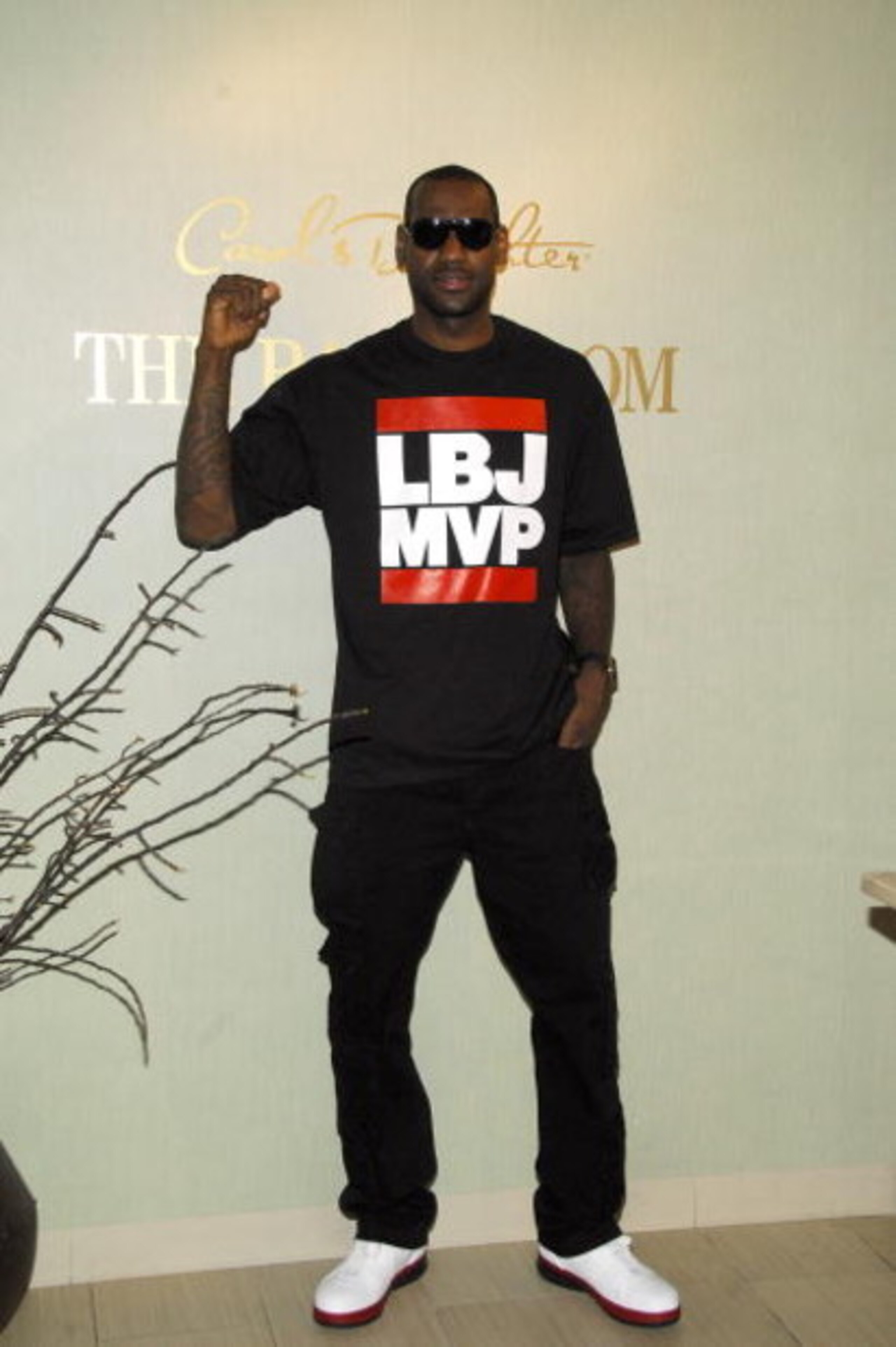 NEW YORK - JUNE 16:  NBA basketball player, Lebron James visits the hand and foot spa at Carol's Daughter on June 16, 2009 in New York City.  (Photo by Joe Corrigan/Getty Images)
