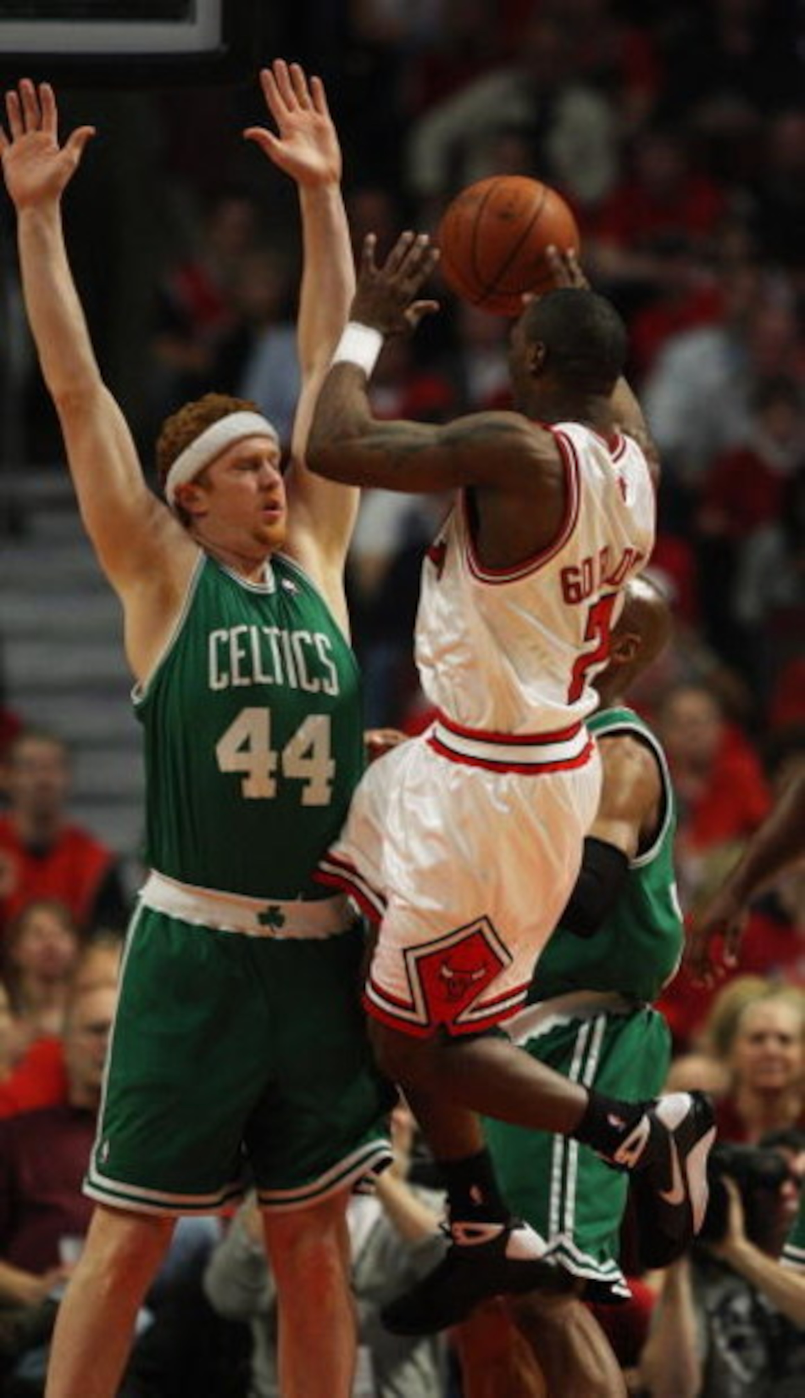 CHICAGO - APRIL 30: Ben Gordon #7 of the Chicago Bulls puts up a shot against Brian Scalabrine #44 of the Boston Celtics in Game Six of the Eastern Conference Quarterfinals during the 2009 NBA Playoffs at the United Center on April 30, 2009 in Chicago, Il
