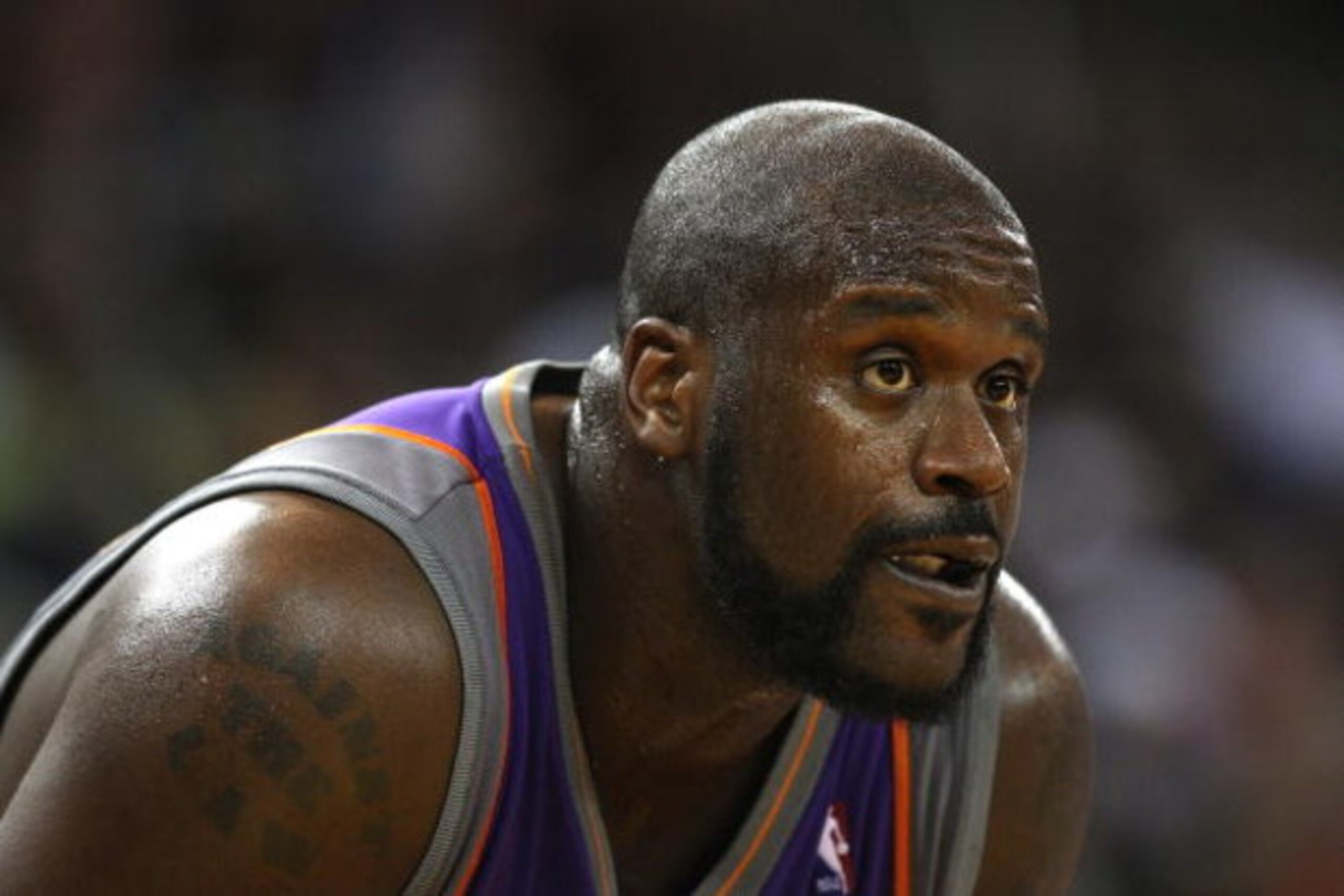 OAKLAND, CA - MARCH 15:  Shaquille O'Neal #32 of the Phoenix Suns looks on against the Golden State Warriors during an NBA game on March 15, 2009 at Oracle Arena in Oakland, California. NOTE TO USER: User expressly acknowledges and agrees that, by downloa
