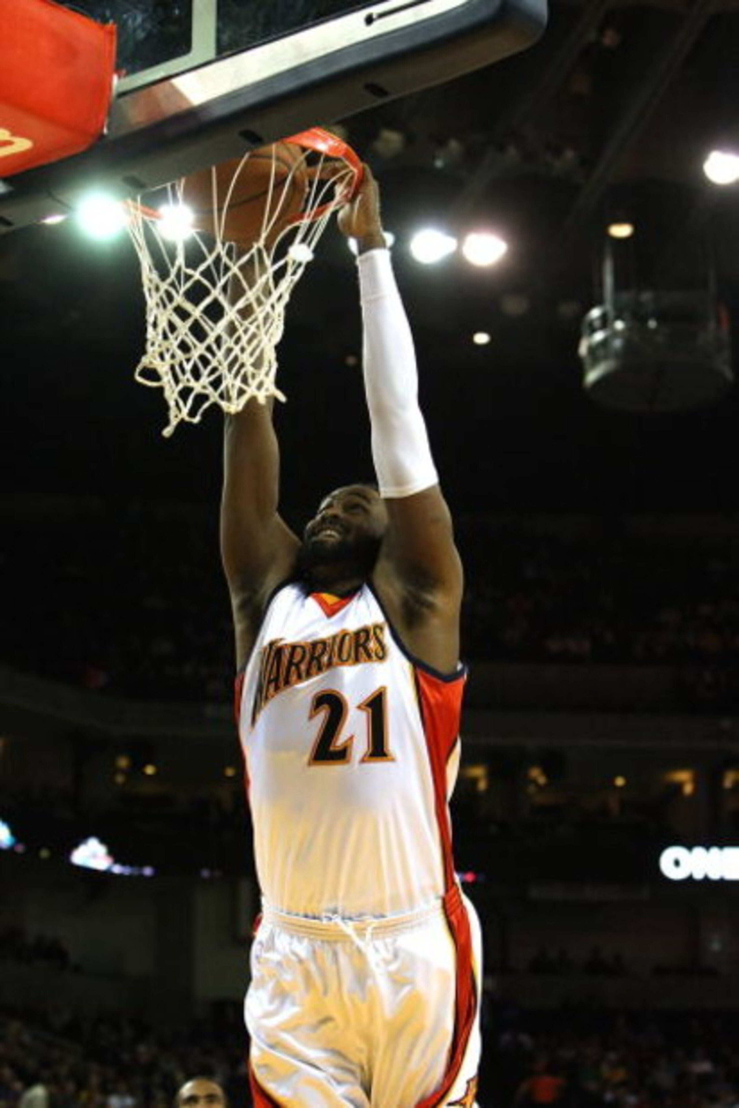 OAKLAND, CA - MARCH 30:  Ronny Turiaf #21 of the Golden State Warriors shoots against the Memphis Grizzlies during an NBA game on March 30, 2009 at Oracle Arena in Oakland, California. NOTE TO USER: User expressly acknowledges and agrees that, by download