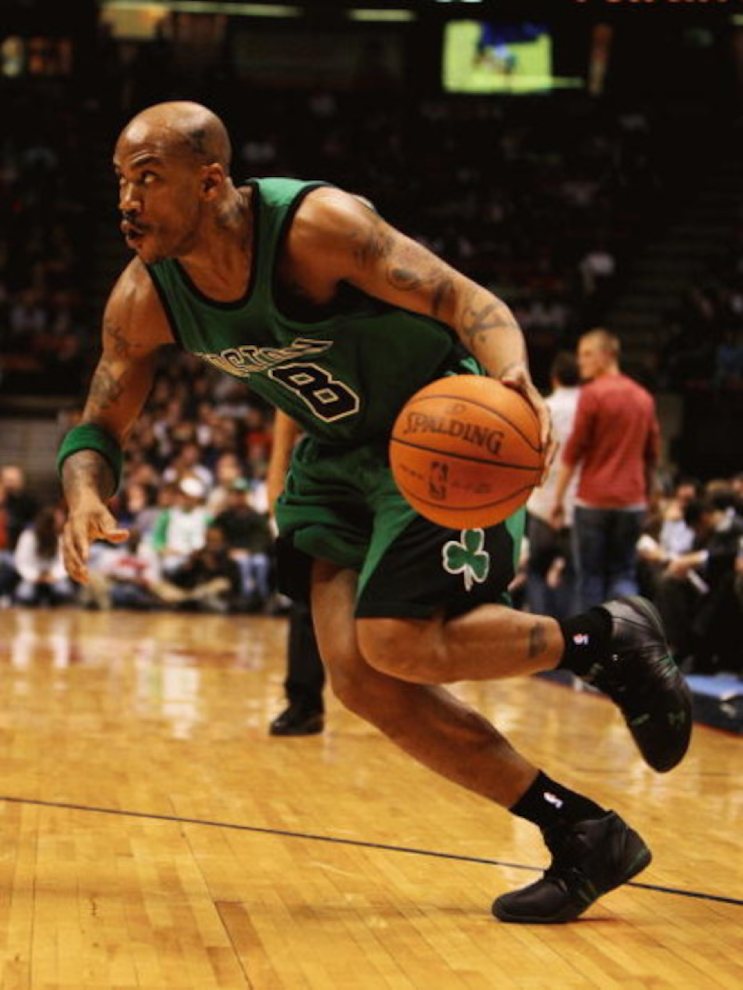 EAST RUTHERFORD, NJ - MARCH 04:  Stephon Marbury #8 of Boston Celtics dribbles the ball against the New Jersey Netsduring their game on March 4th, 2009 at The Izod Center in East Rutherford, New Jersey.  NOTE TO USER: User expressly acknowledges and agree