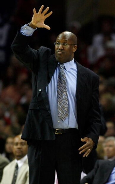 CLEVELAND - MAY 16:  Mike Brown, head coach of the Cleveland Cavaliers calls a play while playing the New Jersey Nets in Game Five of the Eastern Conference Semifinals during the 2007 NBA Playoffs at Quicken Loans Arena on May 16, 2007 in Cleveland, Ohio.