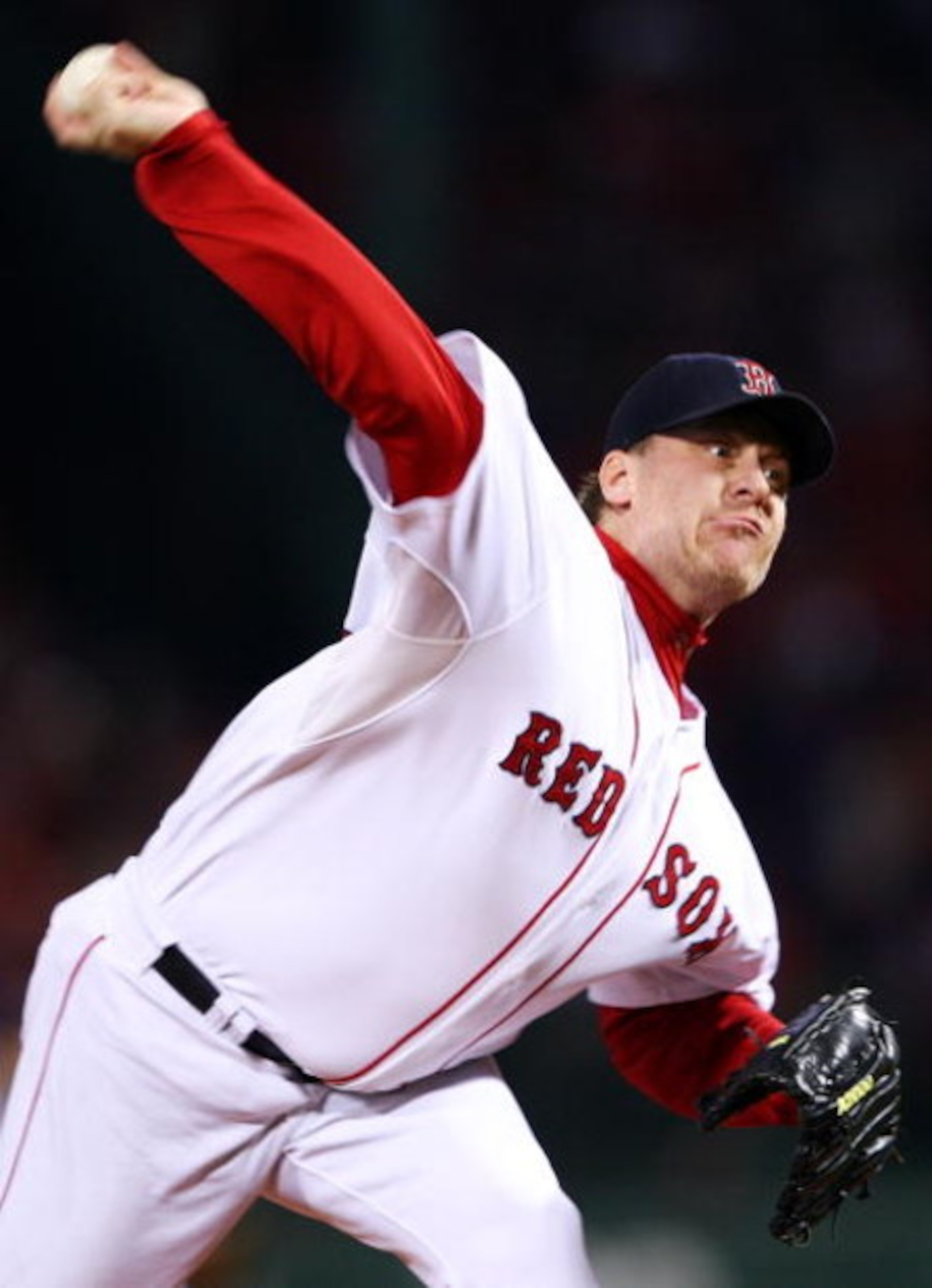 BOSTON - OCTOBER 20:  Starting pitcher Curt Schilling #38 of the Boston Red Sox deals against the Cleveland Indians during Game Six of the American League Championship Series at Fenway Park on October 20, 2007 in Boston, Massachusetts.  (Photo by Elsa/Get