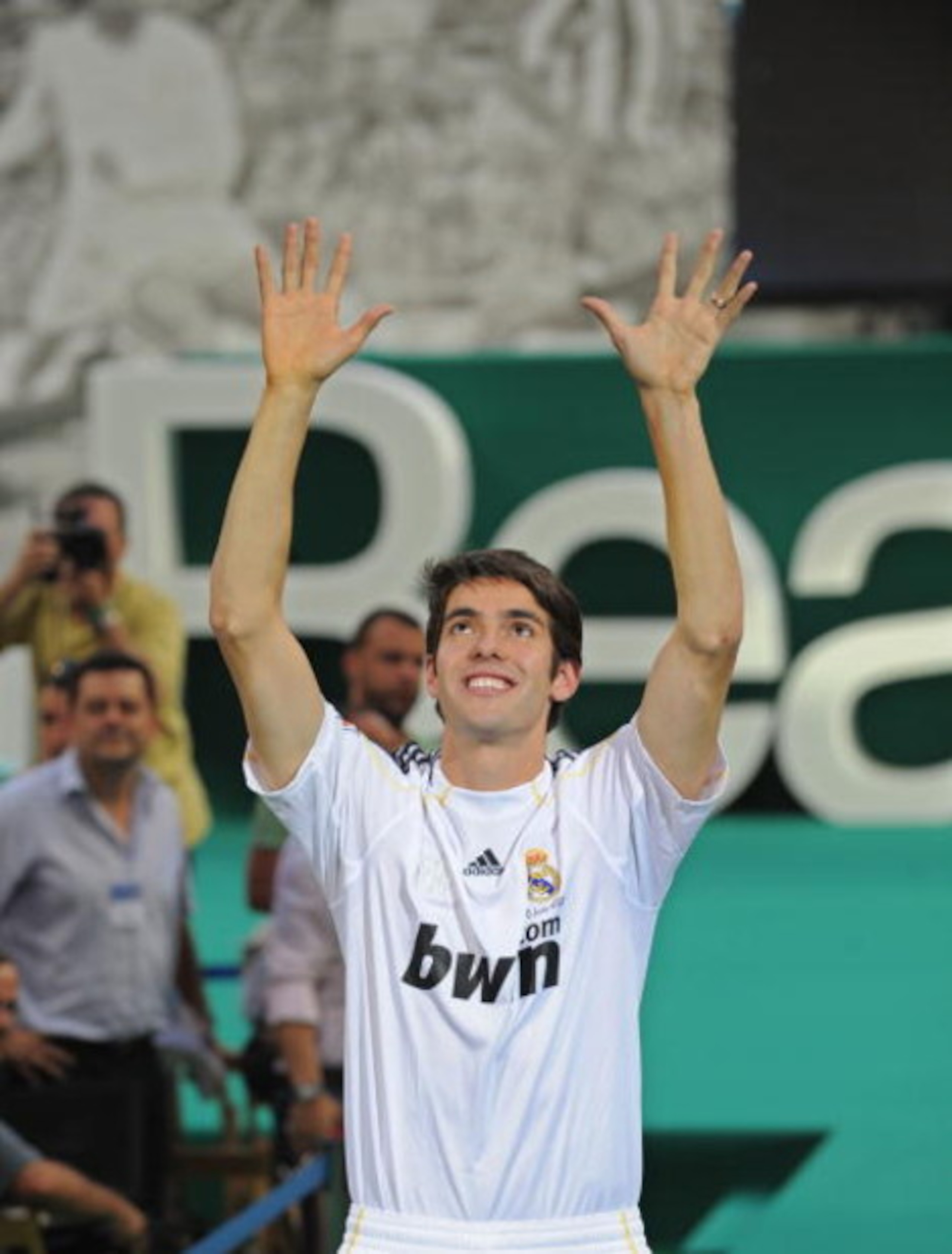 MADRID, SPAIN - JUNE 30:  New signing Kaka waves to fans during his official presentation as a Real Madrid player at the Santiago Bernabeu Stadium on June 30, 2009 in Madrid, Spain.  (Photo by Denis Doyle/Getty Images)