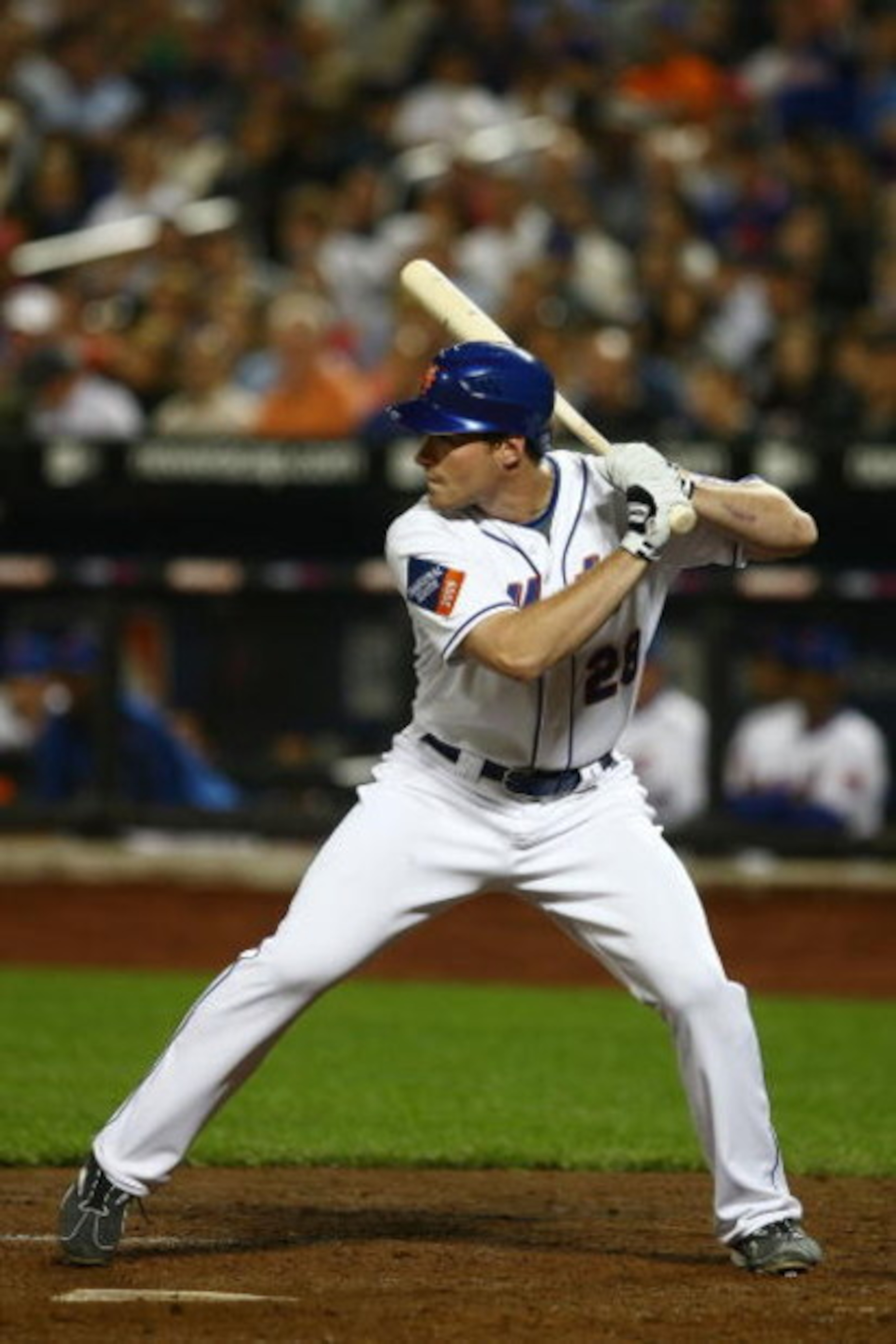 NEW YORK - JUNE 09: Daniel Murphy #28 of the New York Mets at bat  against the Philadelphia Phillies during their game at Citi Field on June 9, 2009 in the Flushing neighborhood of the Queens borough of New York City.  (Photo by Chris McGrath/Getty Images
