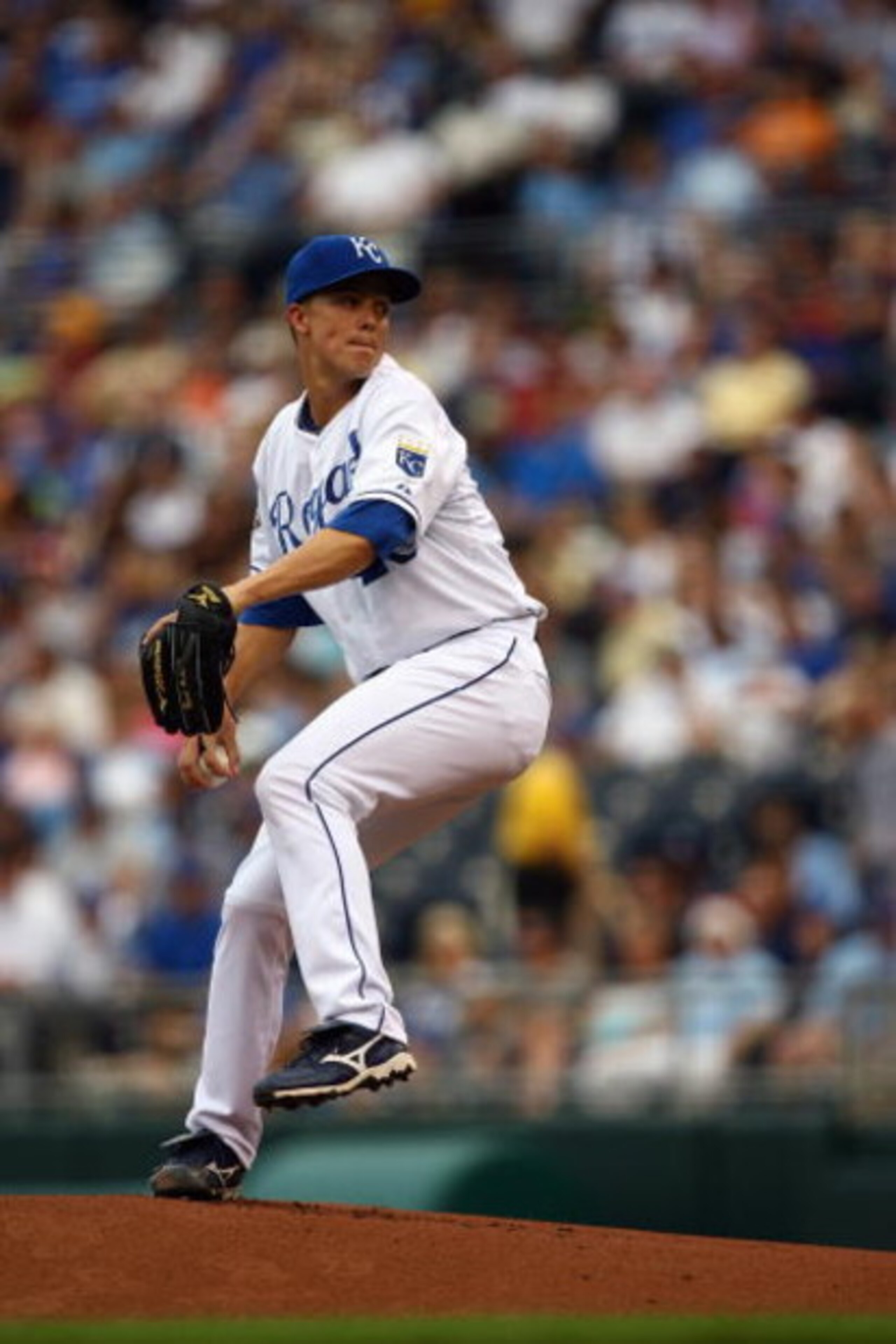 KANSAS CITY, MO - JUNE 17:  Zack Greinke #23 of the Kansas City Royals pitches against the Arizona Diamondbacks during the game on June 17, 2009 at Kauffman Stadium in Kansas City, Missouri. (Photo by Jamie Squire/Getty Images)