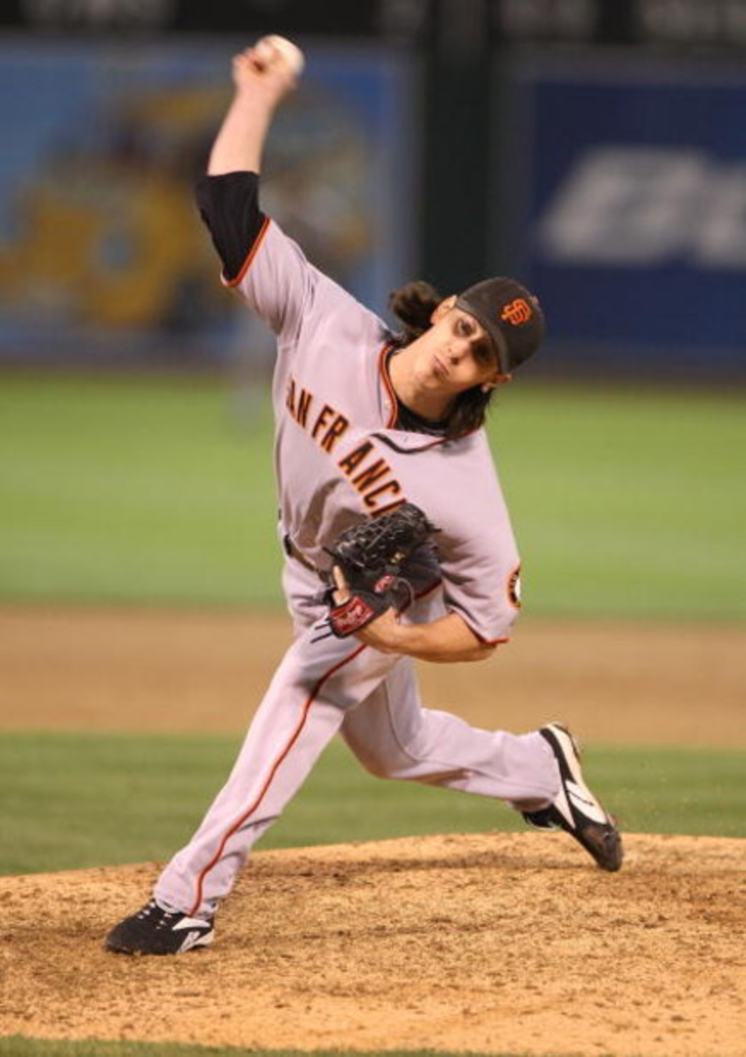 OAKLAND, CA - JUNE 23:  Tim Lincecum #55 of the San Francisco Giants pitches against the Oakland Athletics during a Major League Baseball game on June 23, 2009 at the Oakland Coliseum in Oakland, California.  (Photo by Jed Jacobsohn/Getty Images)