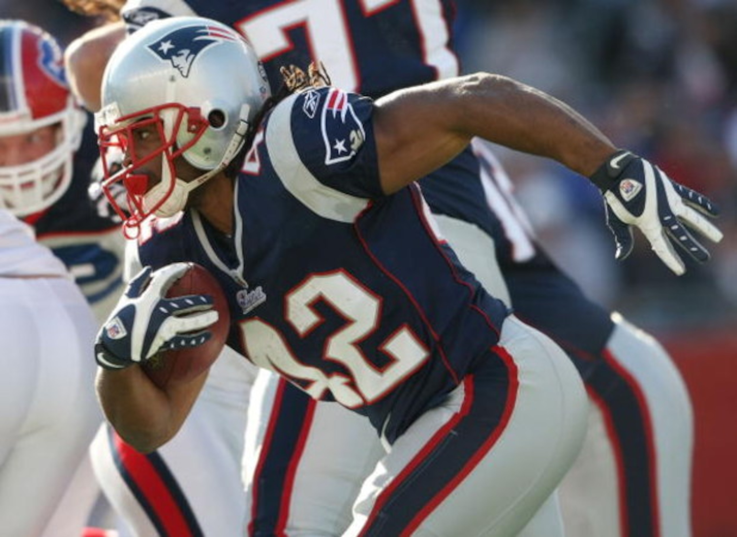 FOXBORO, MA - NOVEMBER 09:  BenJarvus Green-Ellis #42 of the New England Patriots carries the ball in the first half against the Buffalo Bills on November 9, 2008 at Gillette Stadium in Foxboro, Massachusetts.  (Photo by Elsa/Getty Images)