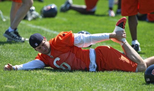 LAKE FOREST, IL - MAY 20: Jay Cutler #6 of the Chicago Bears participates during an organized team activity (OTA) practice on May 20, 2009 at Halas Hall in Lake Forest, Illinois. (Photo by Jonathan Daniel/Getty Images)