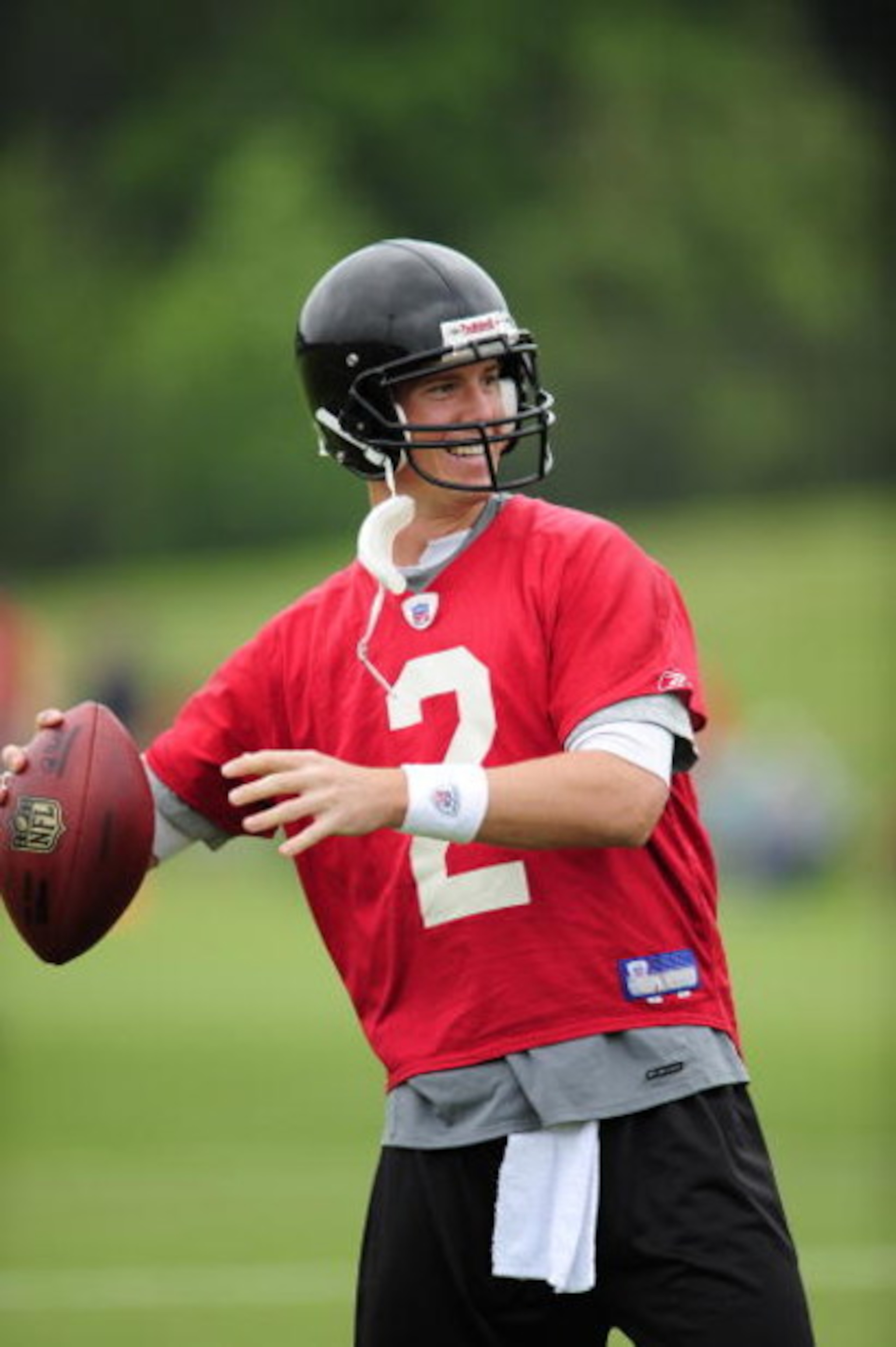 FLOWERY BRANCH, GA - MAY 9: Quarterback Matt Ryan #2 of the Atlanta Falcons attempts a pass during minicamp at the Falcons Complex on May 9, 2009 in Flowery Branch, Georgia.  (Photo by Paul Abell/Getty Images)