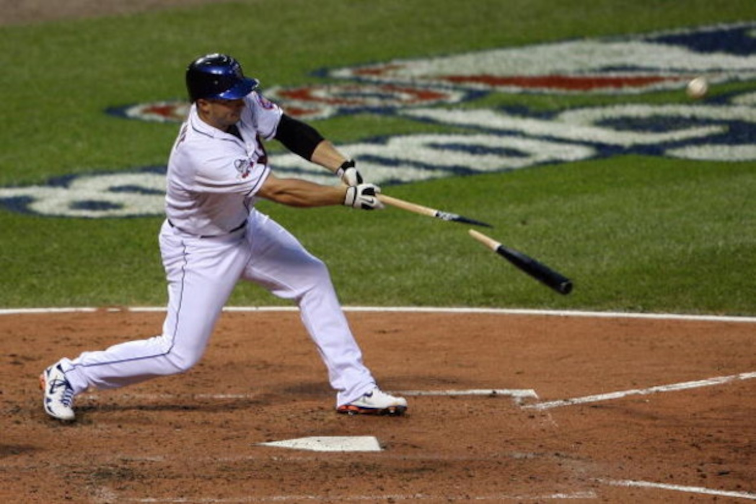 ST. LOUIS, MO - JULY 14: National League All-Star David Wright of the New York Mets breaks his bat on a swing during the 2009 MLB All-Star Game at Busch Stadium on July 14, 2009 in St Louis, Missouri. (Photo by Elsa/Getty Images) ST. LOUIS, MO - JULY 14: National League All-Star David Wright of the New York Mets breaks his bat on a swing during the 2009 MLB All-Star Game at Busch Stadium on July 14, 2009 in St Louis, Missouri. (Photo by Elsa/Getty Images)