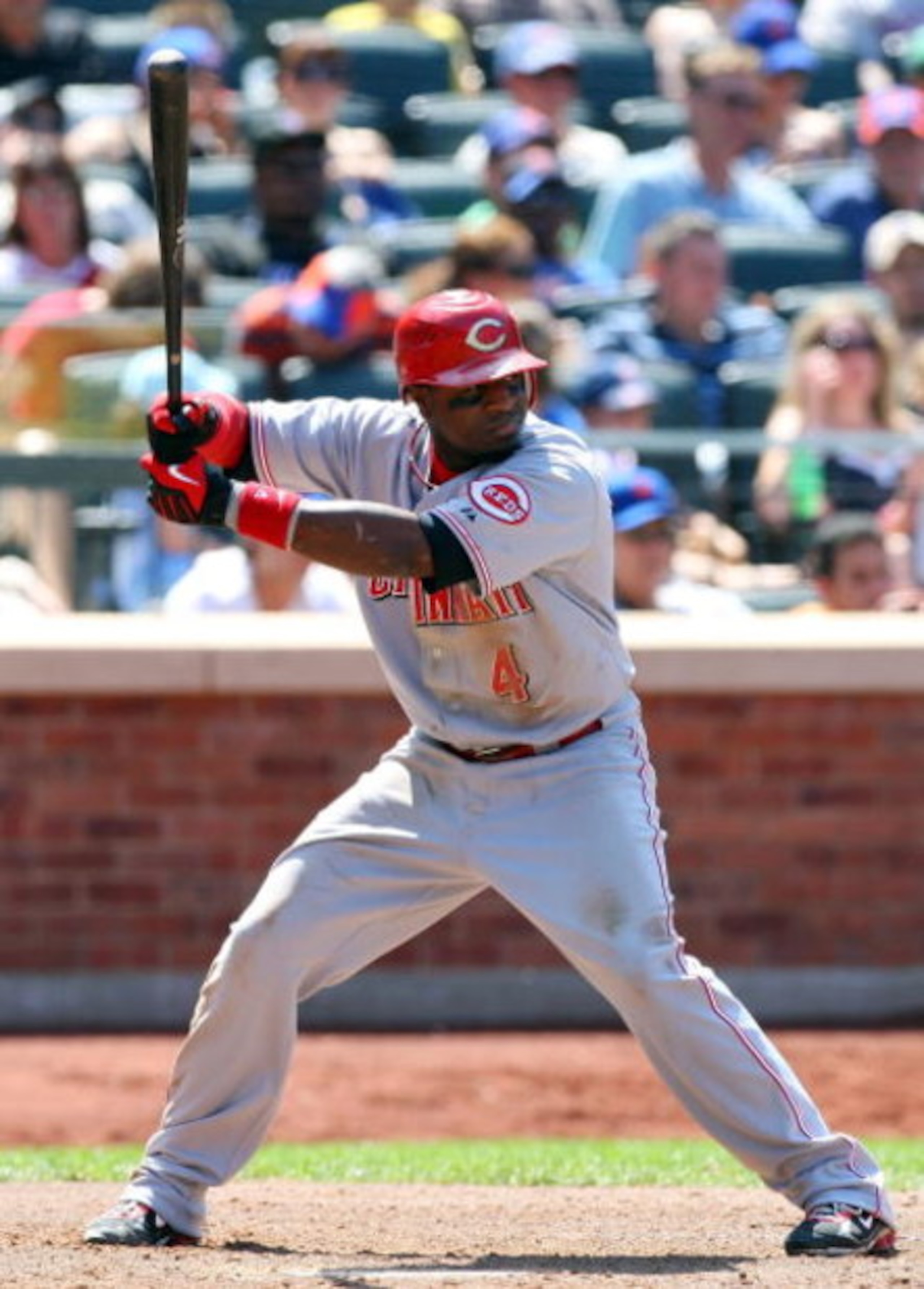NEW YORK - JULY 12: Brandon Phillips #4 of the Cincinnati Reds bats against the New York Mets on July 12, 2009 at Citi Field in the Flushing neighborhood of the Queens borough of New York City. (Photo by Jim McIsaac/Getty Images) NEW YORK - JULY 12: Brandon Phillips #4 of the Cincinnati Reds bats against the New York Mets on July 12, 2009 at Citi Field in the Flushing neighborhood of the Queens borough of New York City. (Photo by Jim McIsaac/Getty Images)