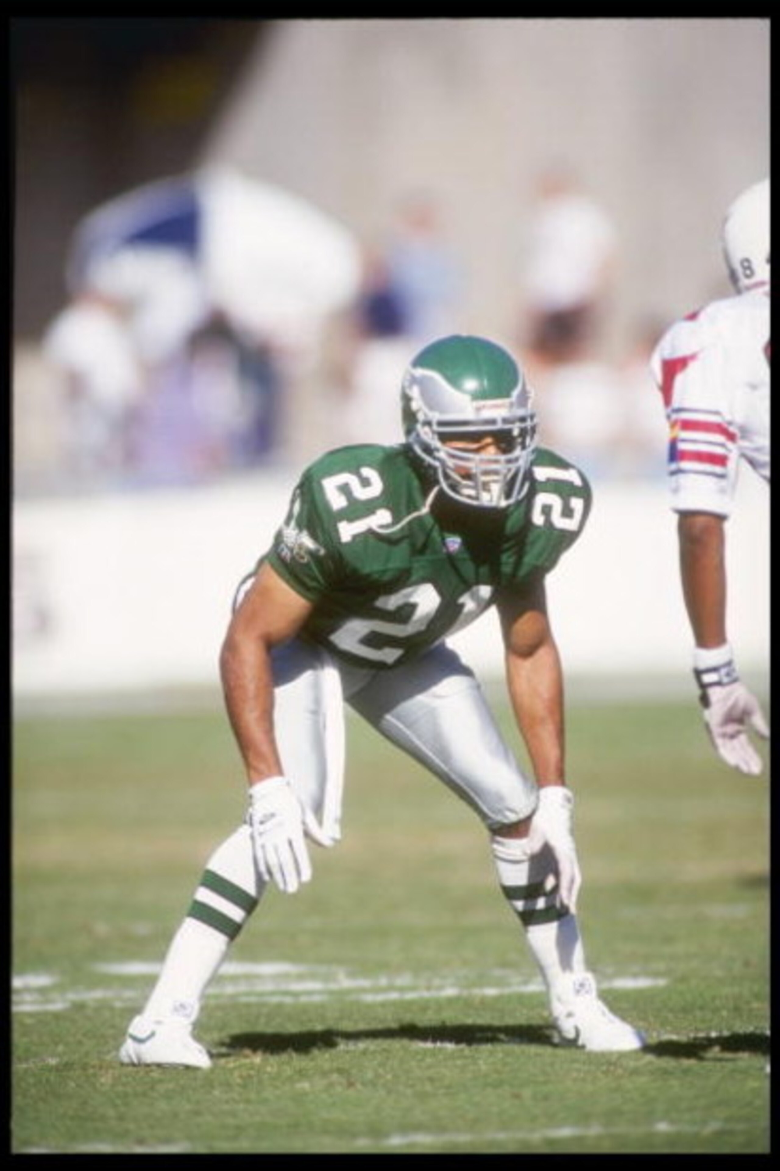 7 Nov 1993: Cornerback Eric Allen of the Philadelphia Eagles stands in position during a game against the Phoenix Cardinals at Sun Devil Stadium in Tempe, Arizona. The Cardinals won the game 16-3.
