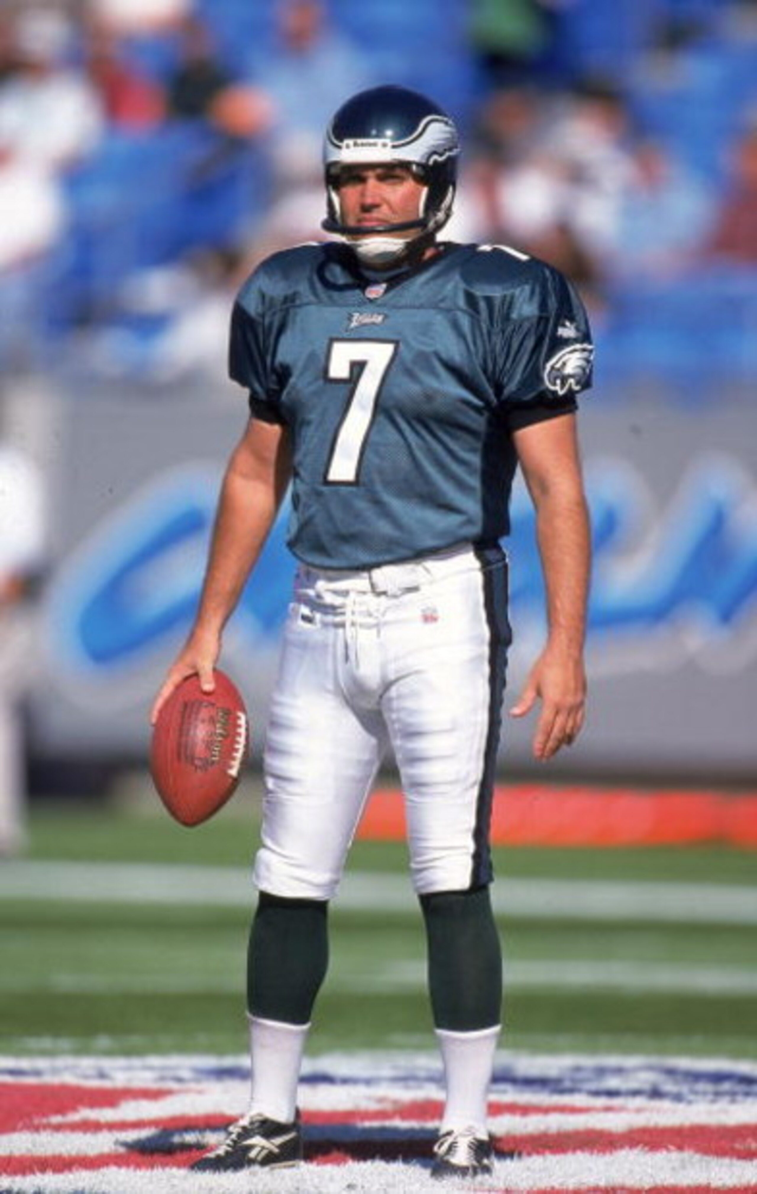 7 Nov 1999: Sean Landeta #7 of the Philadelphia Eagles holds the ball during a game against the Carolina Panthers at Ericcson Stadium in Charlotte, North Carolina. The Panthers defeated the Eagles 33-7. Mandatory Credit: Scott Halleran  /Allsport