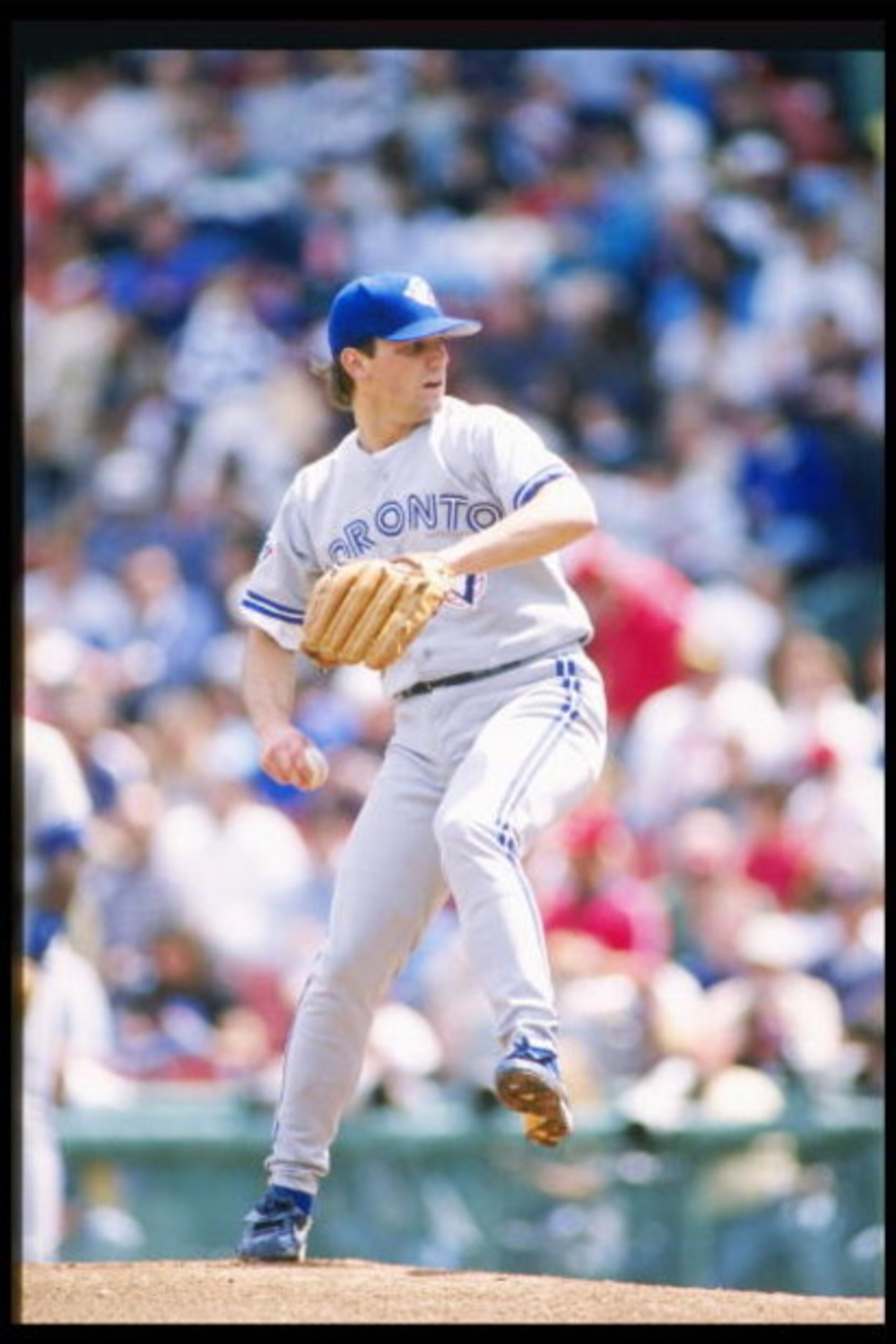 5 May 1996:  Pitcher Pat Hentgen of the Toronto Blue Jays throws a pitch during a game against the Boston Red Sox at Fenway Park in Boston, Massachusetts.  The Blue Jays won the game 11-4. Mandatory Credit: Rick Stewart  /Allsport