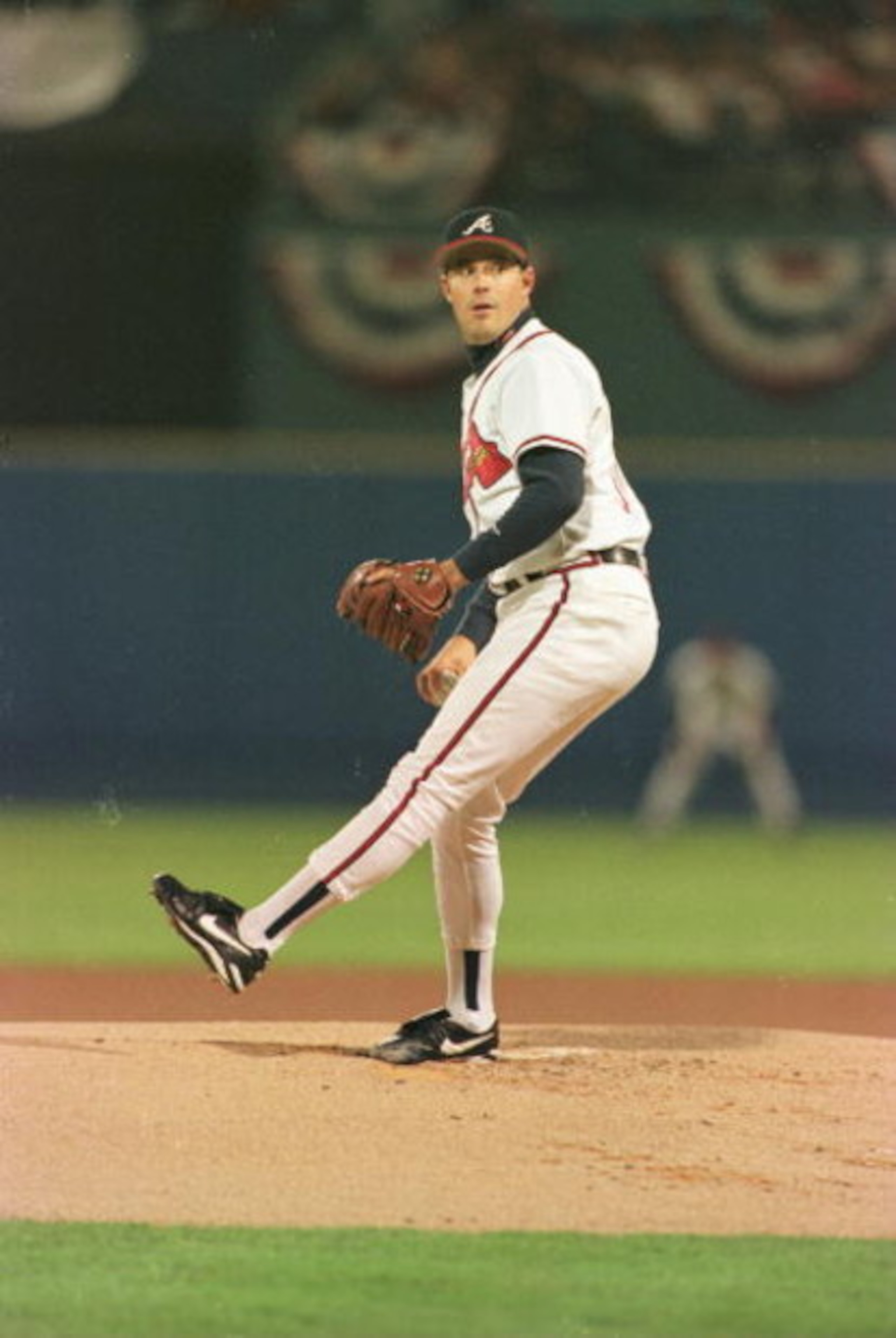 10 Oct 1996:  Pitcher Greg Maddux of the Atlanta Braves pitches during their 8-3 loss to the St. Louis Cardinals in the second game of the National League Championship at Fulton County Stadium in Atlanta, Georgia.   Mandatory Credit: Jonathan Daniel/Allsp