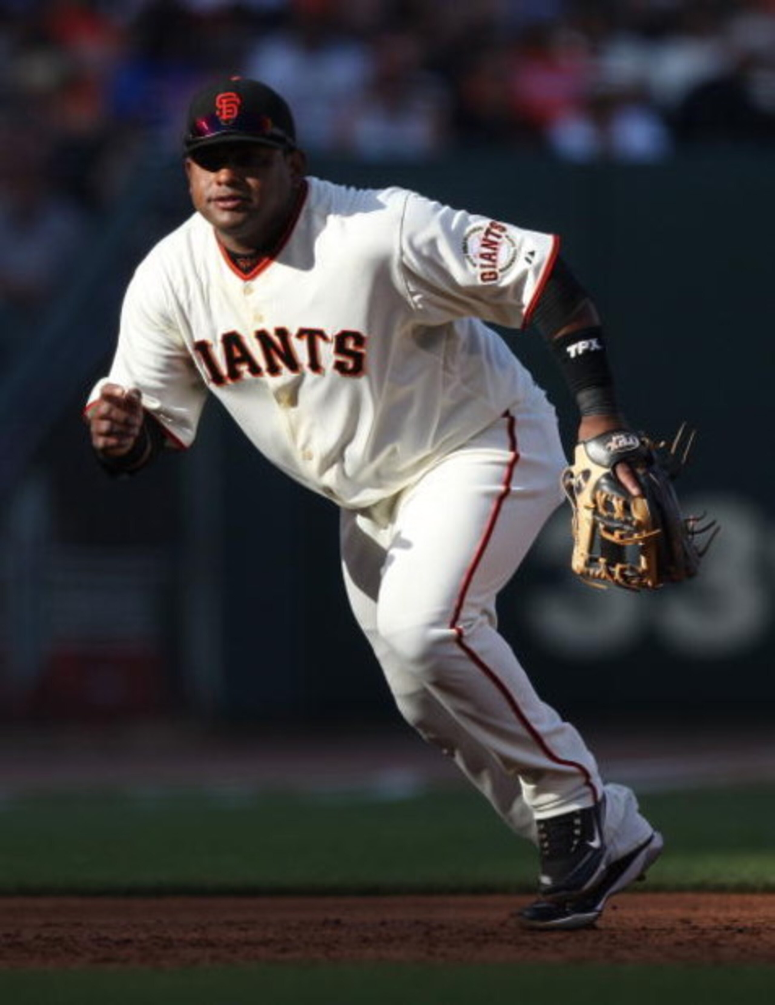 SAN FRANCISCO - MAY 17:  Pablo Sandoval #48 of the San Francisco Giants waits at third base against the New York Mets during a Major League Baseball game on May17, 2009 at AT&T Park in San Francisco, California.  (Photo by Jed Jacobsohn/Getty Images)