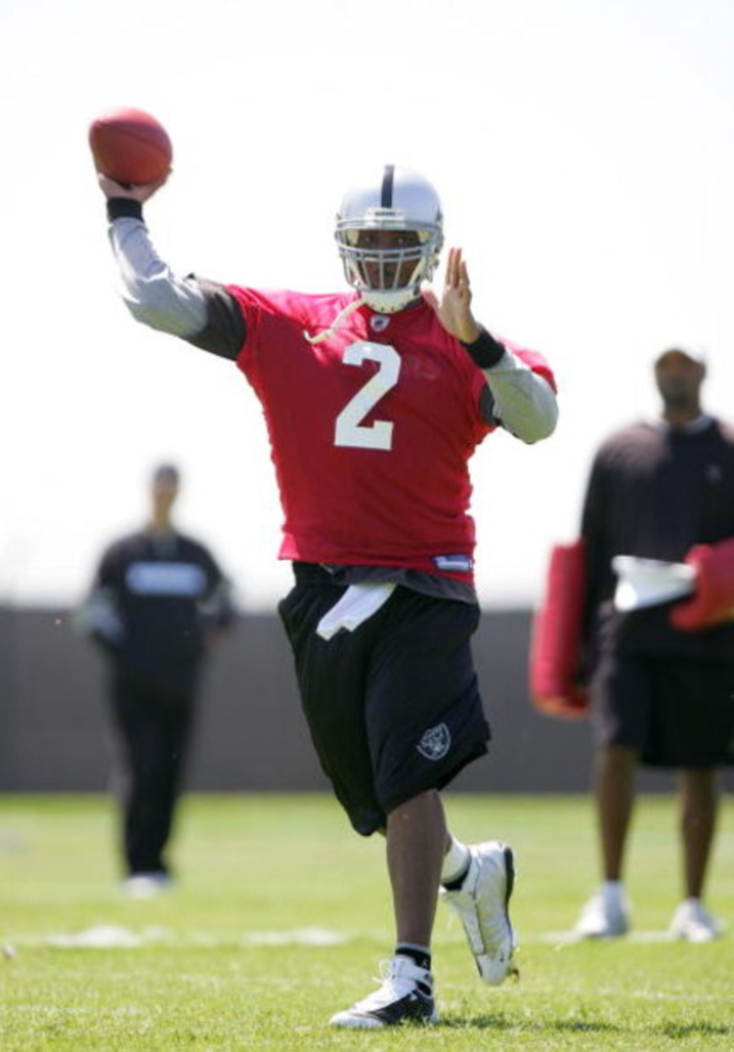 ALAMEDA, CA - MAY 08: JaMarcus Russell #2 of the Oakland Raiders throws the ball during the Raiders minicamp at the team's permanent training facility on May 8, 2009 in Alameda, California. (Photo by Ezra Shaw/Getty Images) ALAMEDA, CA - MAY 08: JaMarcus Russell #2 of the Oakland Raiders throws the ball during the Raiders minicamp at the team's permanent training facility on May 8, 2009 in Alameda, California. (Photo by Ezra Shaw/Getty Images)