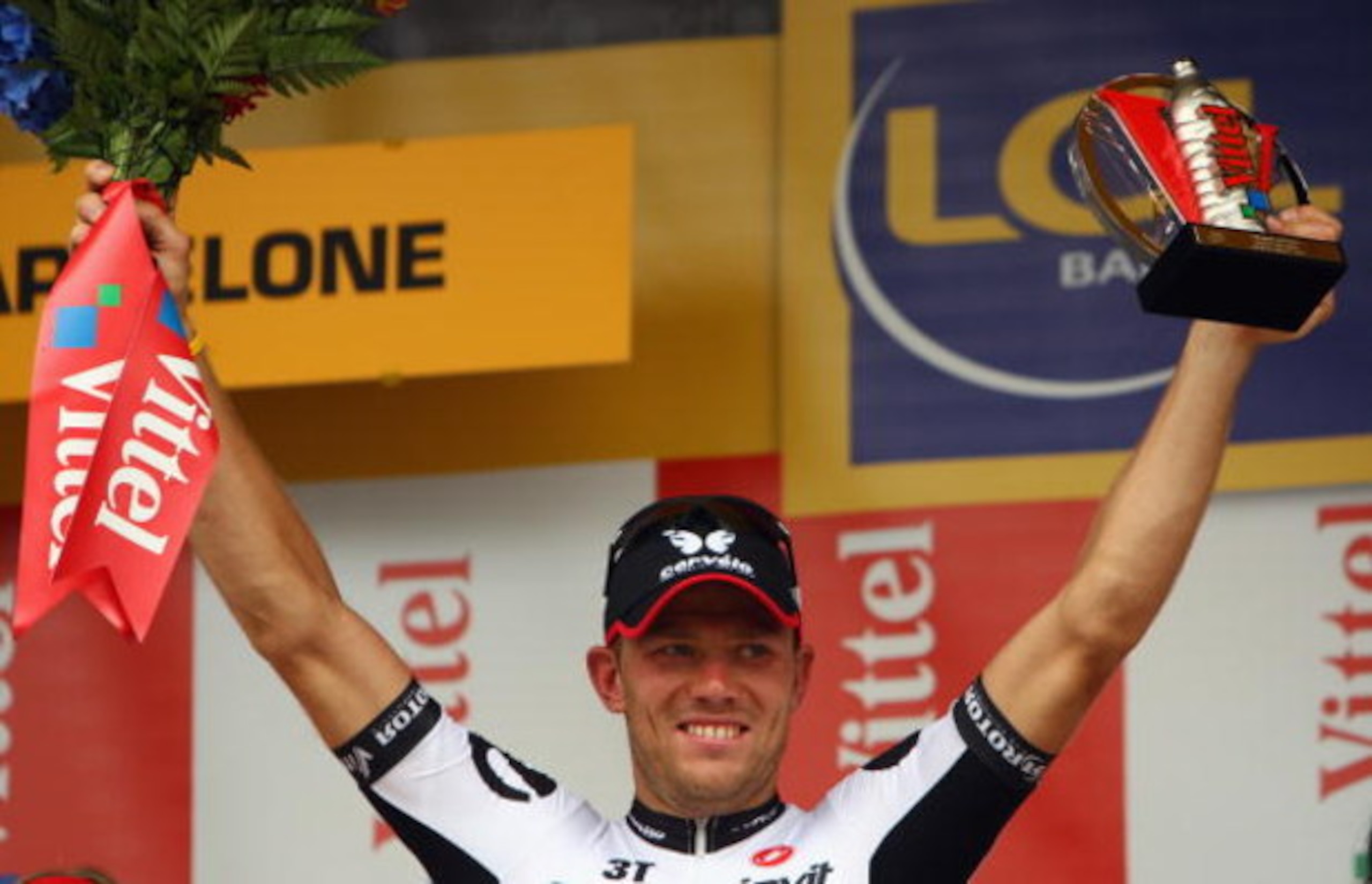 BARCELONA, SPAIN - JULY 09:  Thor Hushovd of Norway and the Cervelo Test Team celebrates winning stage 6 of 2009 Tour de France from Gerona to Barcelona on July 9, 2009 in Barcelona, Spain.  (Photo by Bryn Lennon/Getty Images)