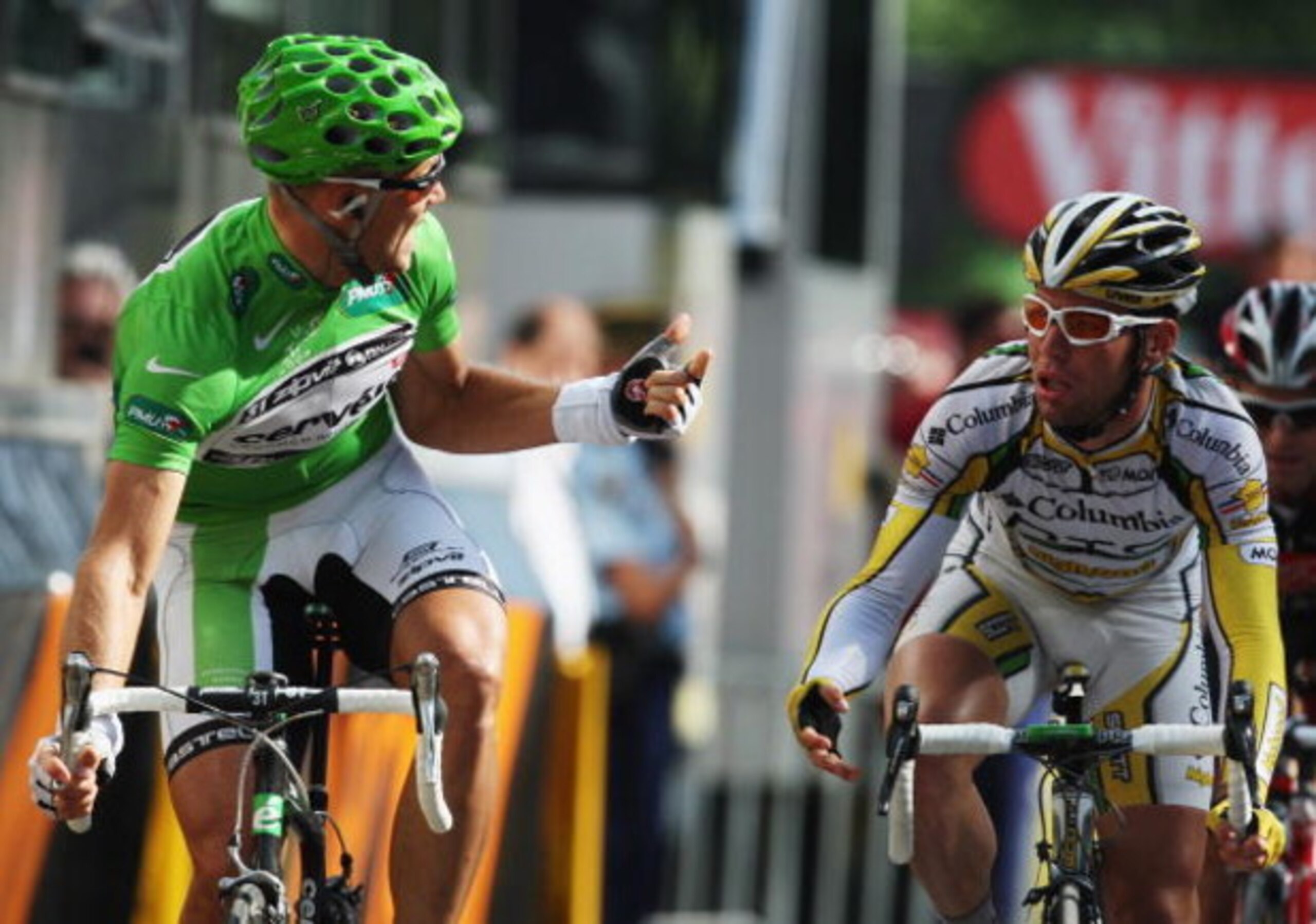 BESANCON, FRANCE - JULY 18:  Thor Hushovd (L) of Norway and the Cervelo Test Team complains to Mark Cavendish of Great Britain and Columbia-HTC after the bunch sprint on stage 14 of the 2009 Tour de France from Colmar to Besancon on July 18, 2009 in Besan