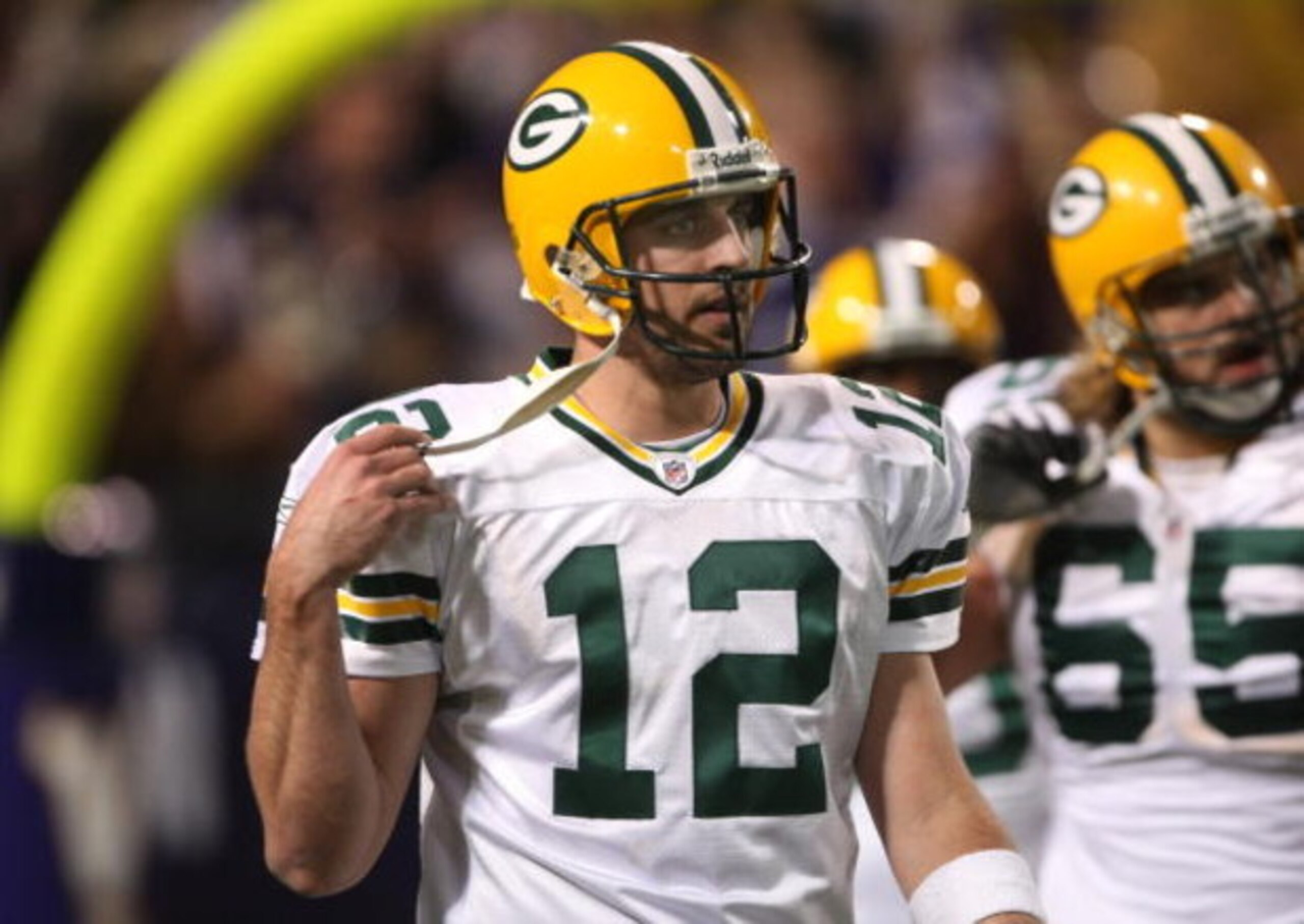 MINNEAPOLIS - NOVEMBER 09:  Quarterback Aaron Rodgers #12 of the Green Bay Packers on the field against the Minnesota Vikings on November 9, 2008 at the Metrodome in Mineapolis, Minnesota.  The Vikings won 28-27.  (Photo by Stephen Dunn/Getty Images)