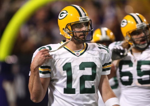 MINNEAPOLIS - NOVEMBER 09:  Quarterback Aaron Rodgers #12 of the Green Bay Packers on the field against the Minnesota Vikings on November 9, 2008 at the Metrodome in Mineapolis, Minnesota.  The Vikings won 28-27.  (Photo by Stephen Dunn/Getty Images)