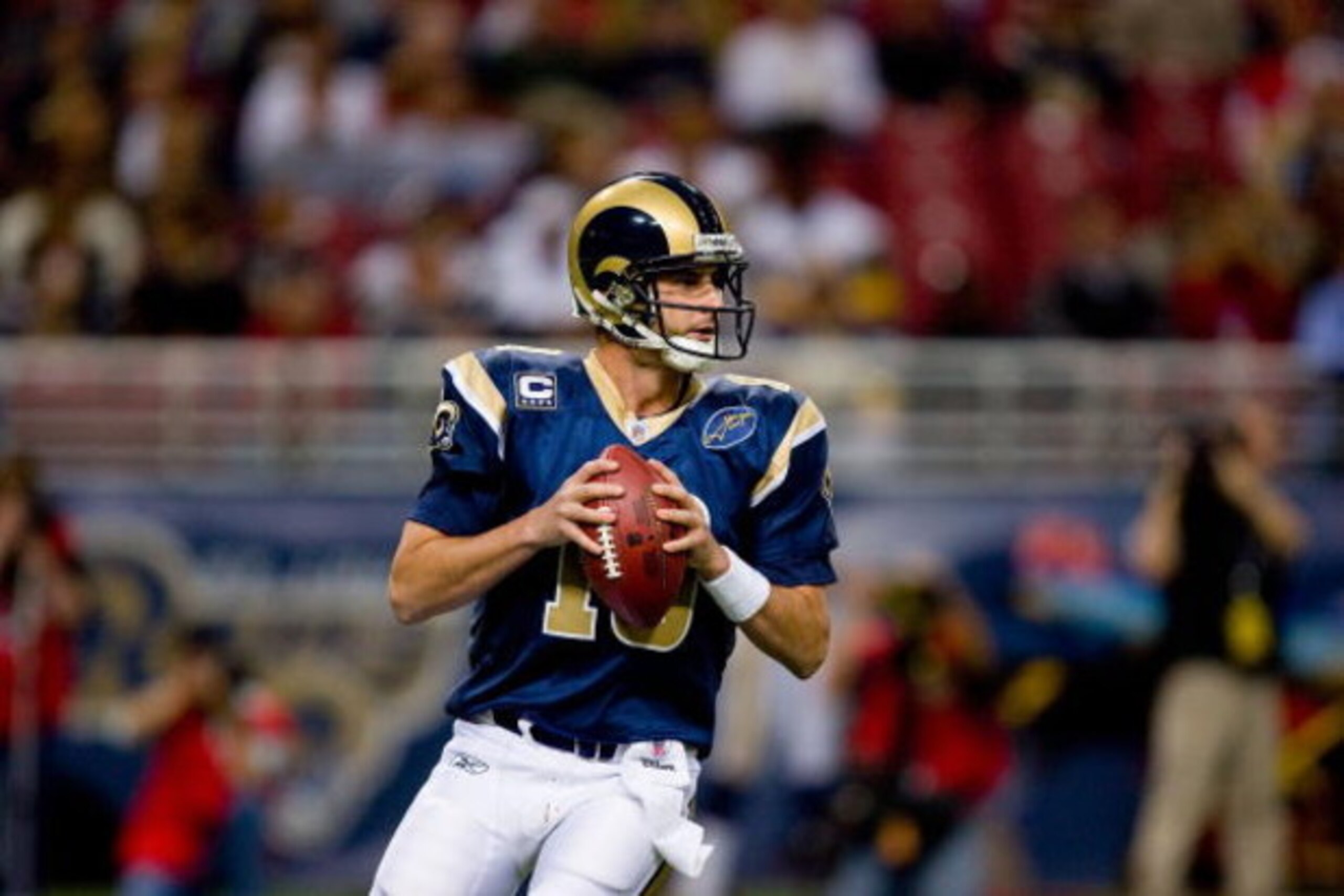 ST. LOUIS, MO - DECEMBER 21: Marc Bulger #10 of the St. Louis Rams drops back to pass during the game against the San Francisco 49ers at the Edward Jones Dome on December 21, 2008 in St. Louis, Missouri. The 49ers won 17-16. (Photo by Dilip Vishwanat/Get ST. LOUIS, MO - DECEMBER 21: Marc Bulger #10 of the St. Louis Rams drops back to pass during the game against the San Francisco 49ers at the Edward Jones Dome on December 21, 2008 in St. Louis, Missouri. The 49ers won 17-16. (Photo by Dilip Vishwanat/Get