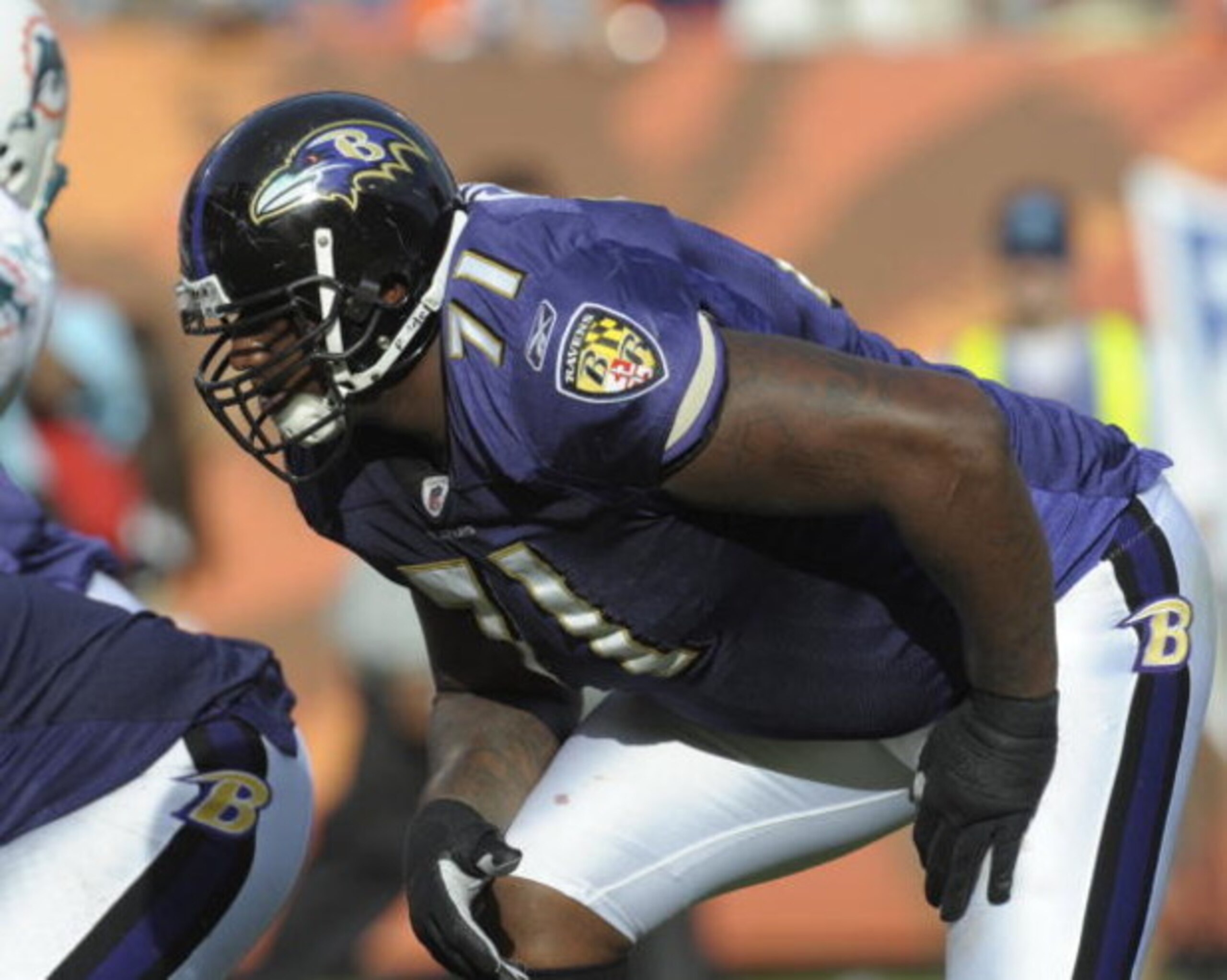 MIAMI, FL - JANUARY 4:  Tackle Jared Gaither #71 of the Baltimore Ravens  sets to block against the Miami Dolphins in an NFL Wildcard Playoff Game at Dolphins Stadium on January 4, 2009 in Miami, Florida.  (Photo by Al Messerschmidt/Getty Images) 