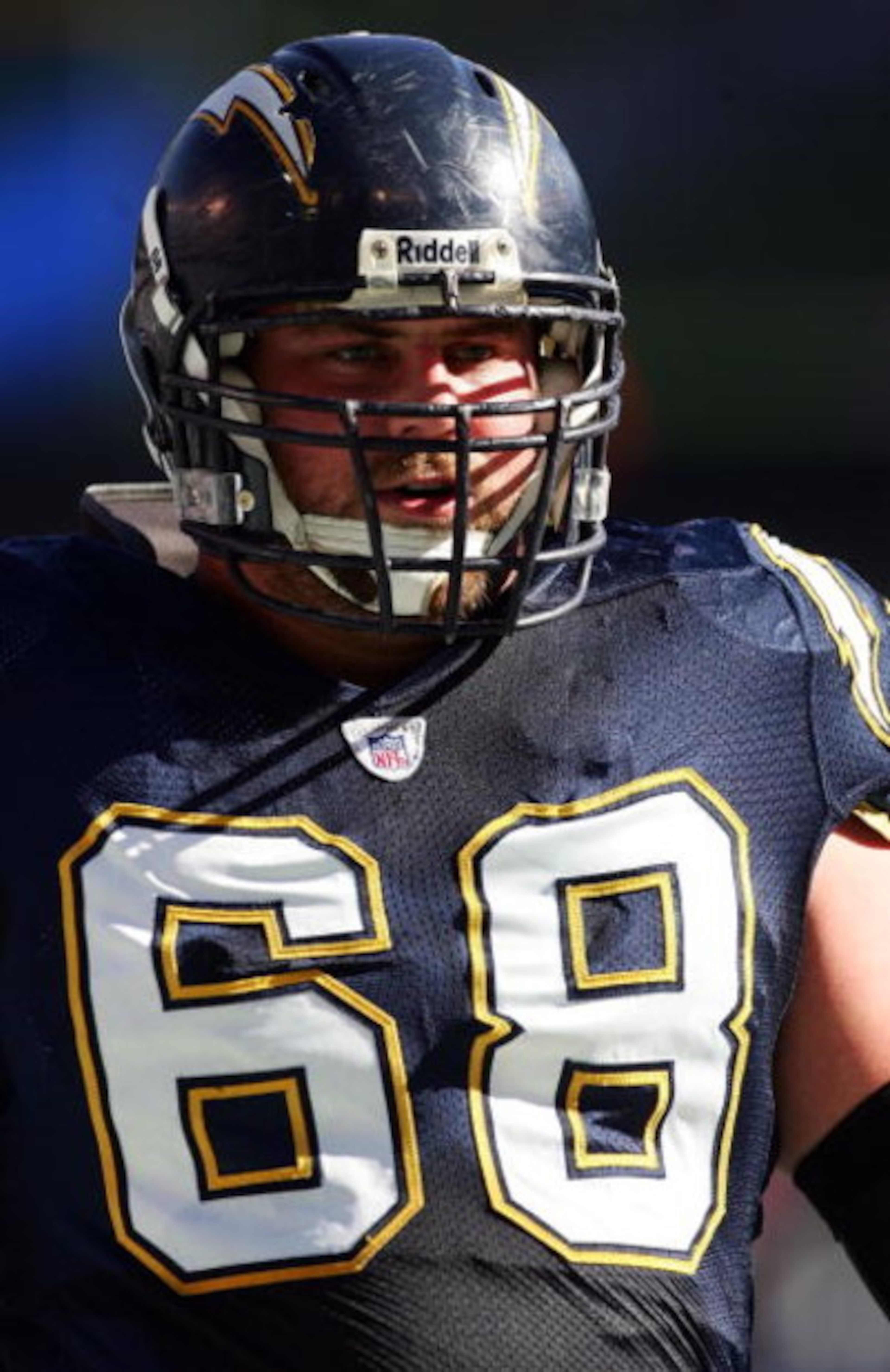 SAN DIEGO - JANUARY 14:  Offensive guard Kris Dielman #68 of the San Diego Chargers looks on before the AFC Divisional Playoff Game against the New England Patriots held on January 14, 2007 at Qualcomm Stadium in San Diego, California. The Patriots defeat