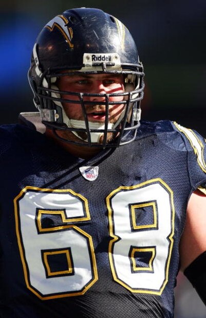 SAN DIEGO - JANUARY 14: Offensive guard Kris Dielman #68 of the San Diego Chargers looks on before the AFC Divisional Playoff Game against the New England Patriots held on January 14, 2007 at Qualcomm Stadium in San Diego, California. The Patriots defeat SAN DIEGO - JANUARY 14: Offensive guard Kris Dielman #68 of the San Diego Chargers looks on before the AFC Divisional Playoff Game against the New England Patriots held on January 14, 2007 at Qualcomm Stadium in San Diego, California. The Patriots defeat