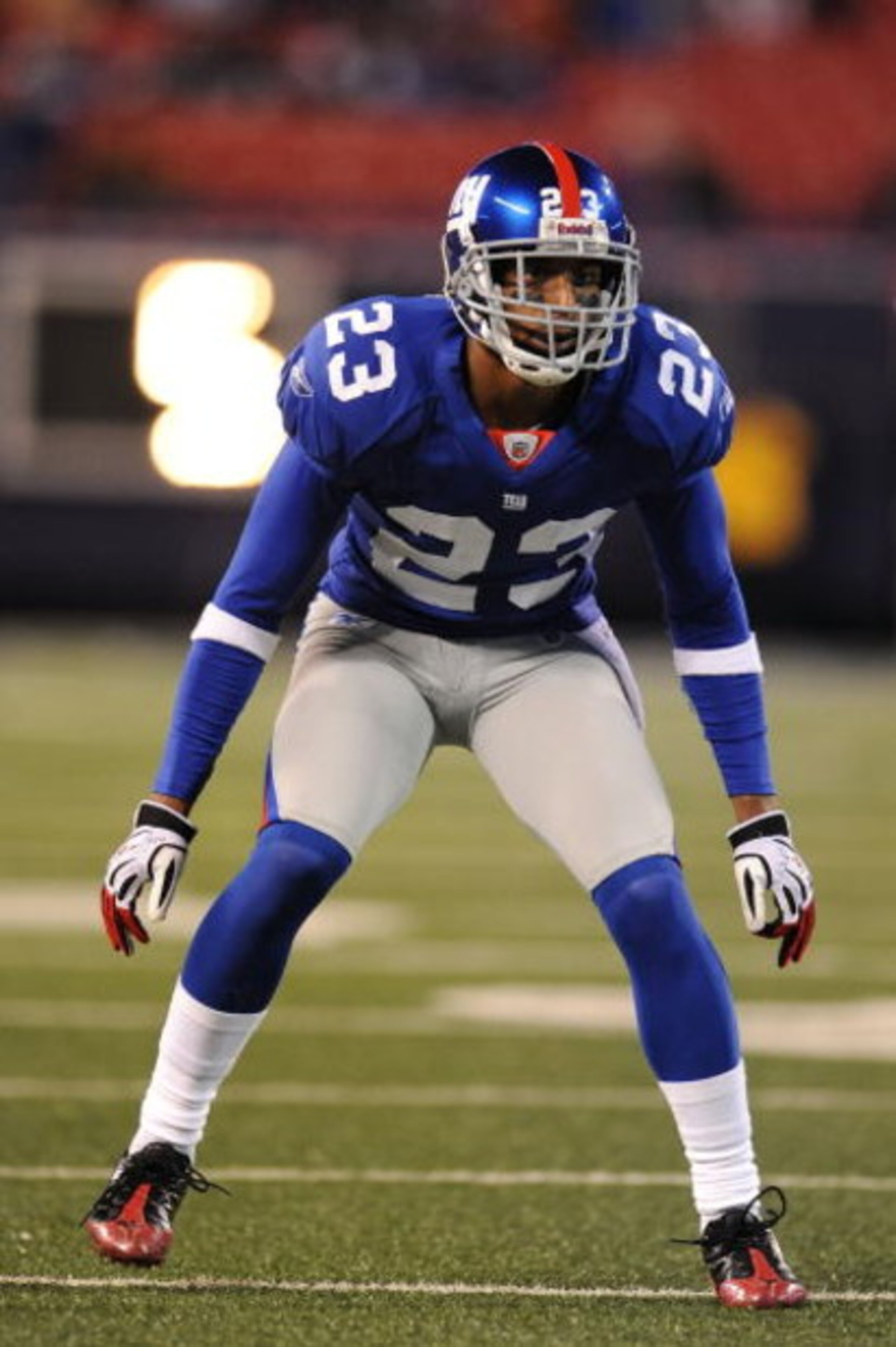 EAST RUTHERFORD, NJ - NOVEMBER 02:  Corey Webster #23 of the New York Giants in action against the Dallas Cowboys during their game on November 2, 2008 at Giants Stadium in East Rutherford, New Jersey.  (Photo by Al Bello/Getty Images)