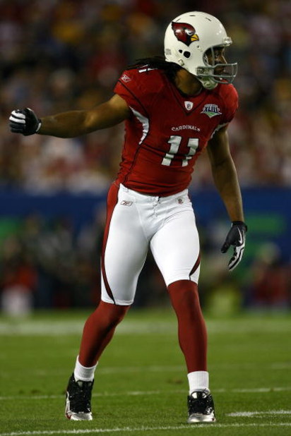 TAMPA, FL - FEBRUARY 01:  Larry Fitzgerald #11 of the Arizona Cardinals runs a pass patern against the Pittsburgh Steelers during Super Bowl XLIII on February 1, 2009 at Raymond James Stadium in Tampa, Florida.  (Photo by Jamie Squire/Getty Images)