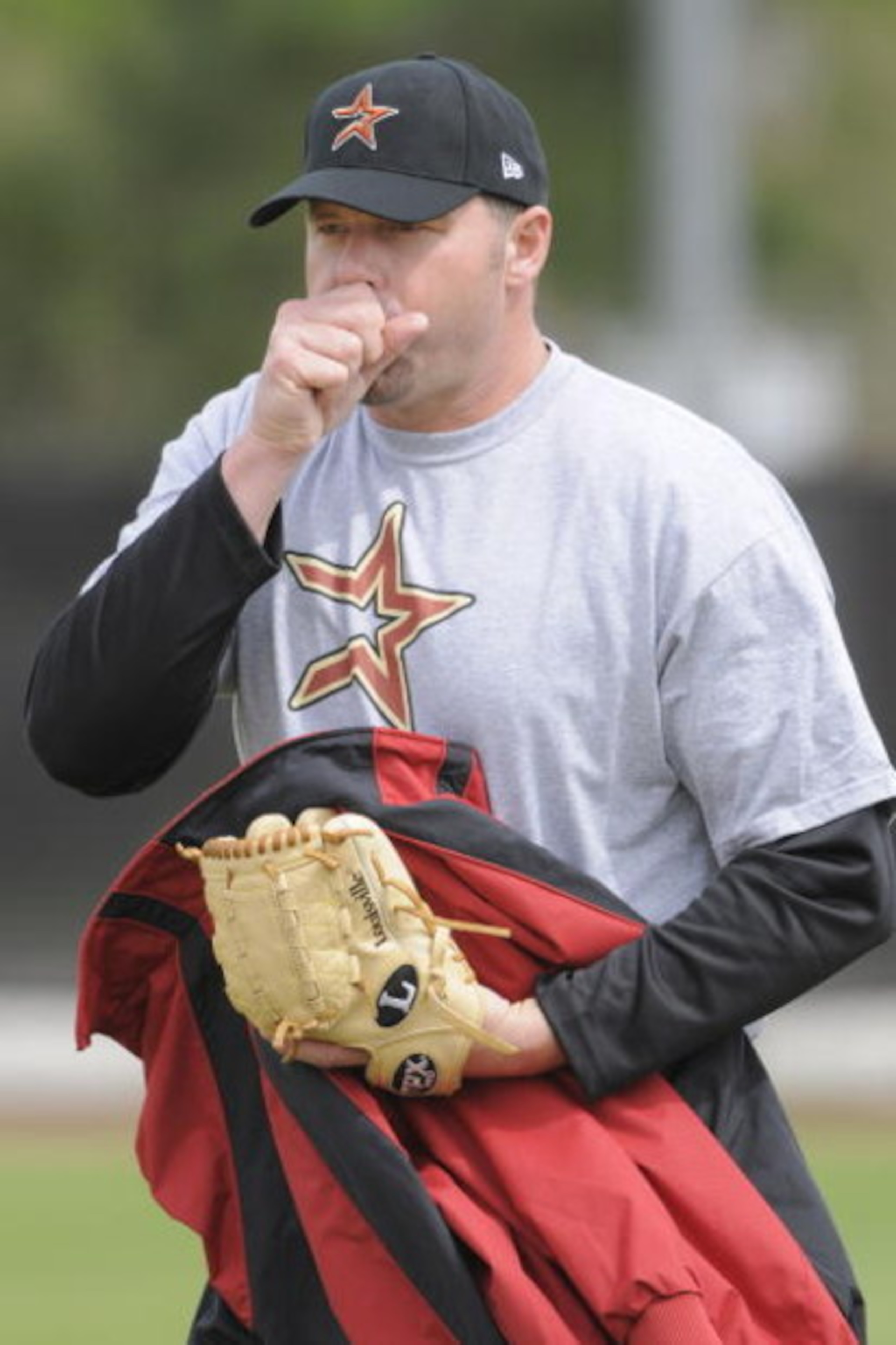KISSIMMEE, FL - FEBRUARY 27: Roger Clemens warms up prior to throwing batting practice to the minor leaguers at Houston Astros Spring Training at Osceola County Stadium on February 27, 2008 in Kissimmee, Florida. The U.S. House Oversight and Government Re