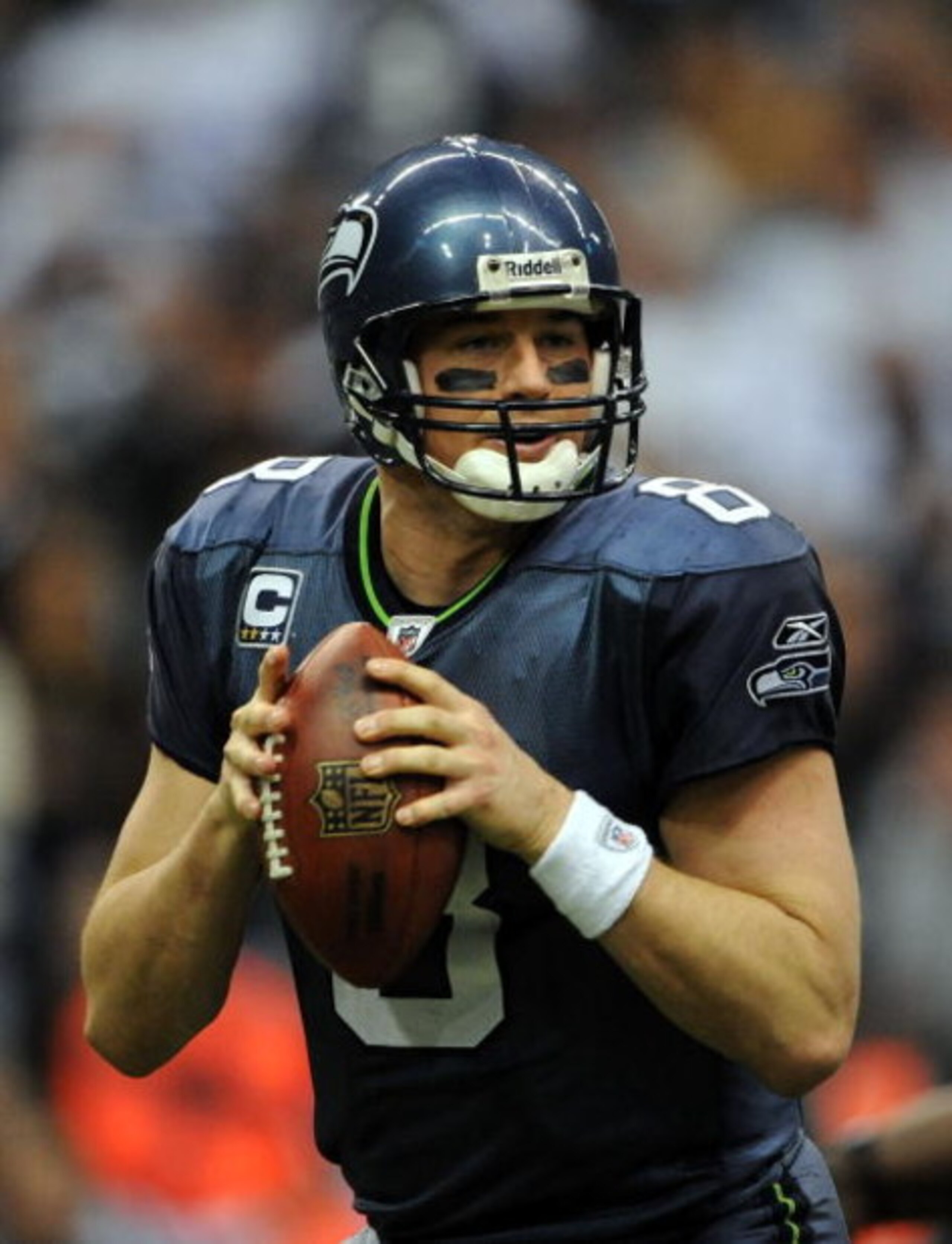 IRVING, TX - NOVEMBER 27:  Quarterback Matt Hasselbeck #8 of the Seattle Seahawks drops back to pass against the Dallas Cowboys in the first quarter at Texas Stadium on November 27, 2008 in Irving, Texas.  (Photo by Ronald Martinez/Getty Images)